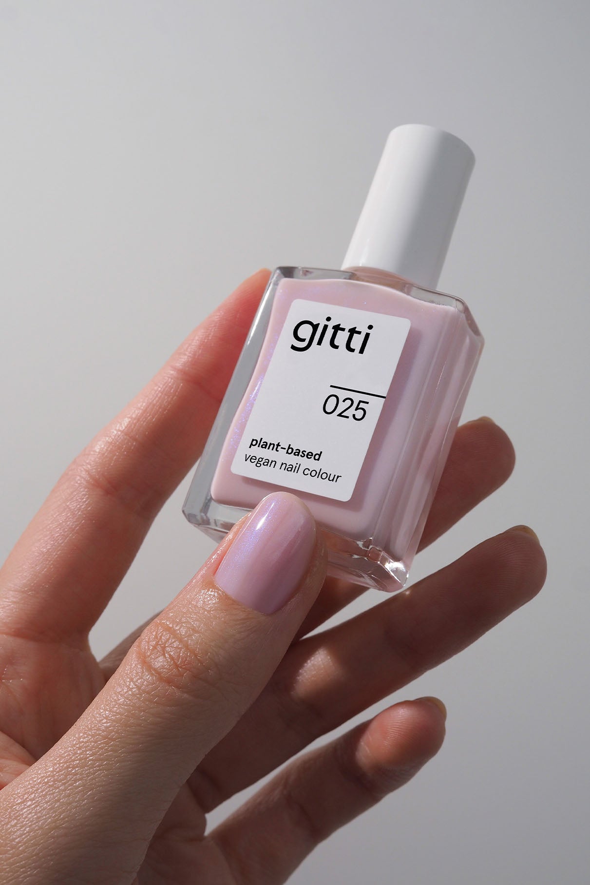 gitti-no-025-blushing-pink-plant-based-nagellack-halbtransparent-ros image 7