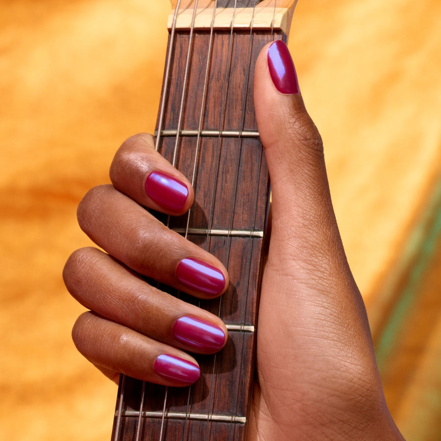manucurist-blue-glazed-effektpuder-perlmutttblauer-schimmer image 3