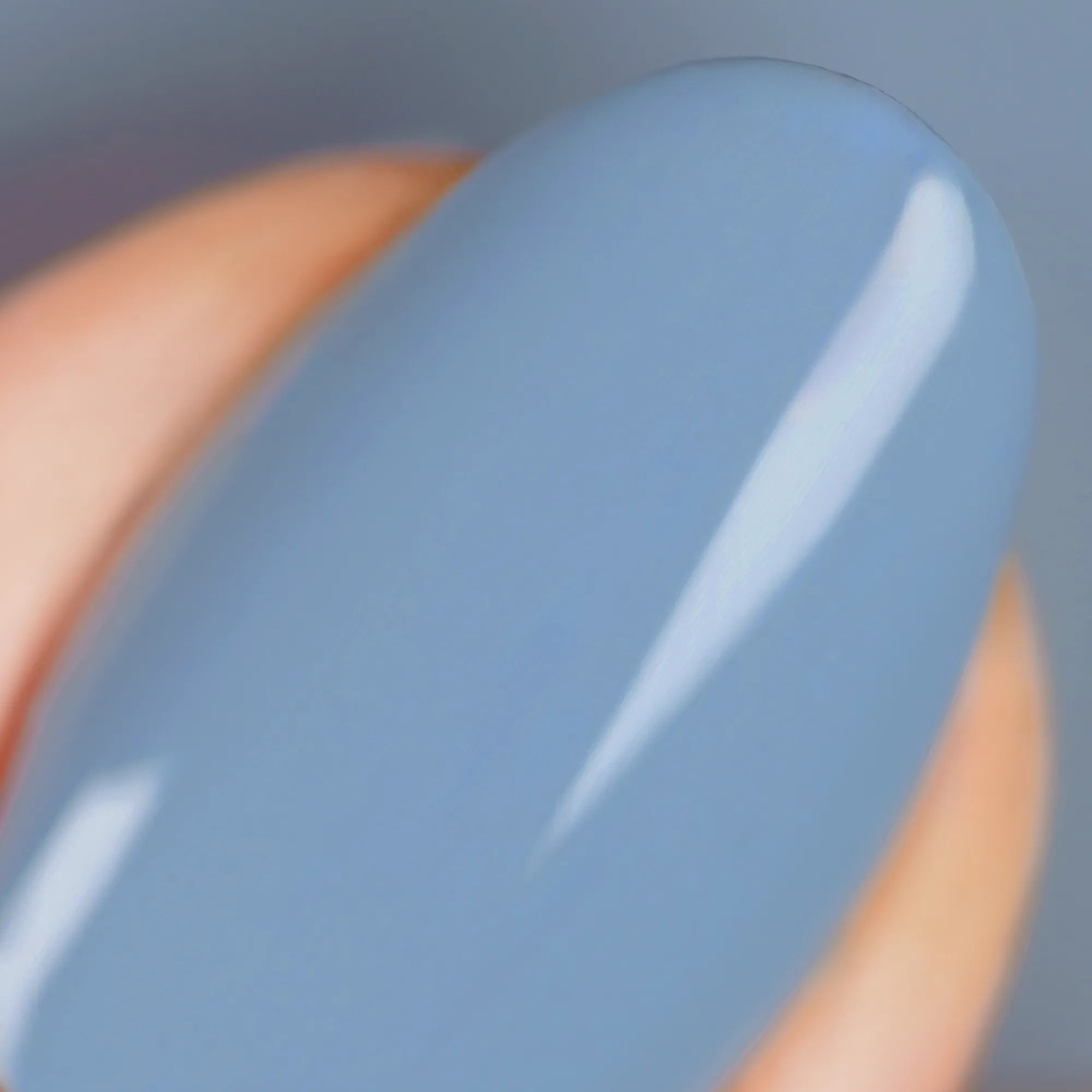 herzlack-steinblau-one-coater-veganer-nagellack-mittelblau image 3