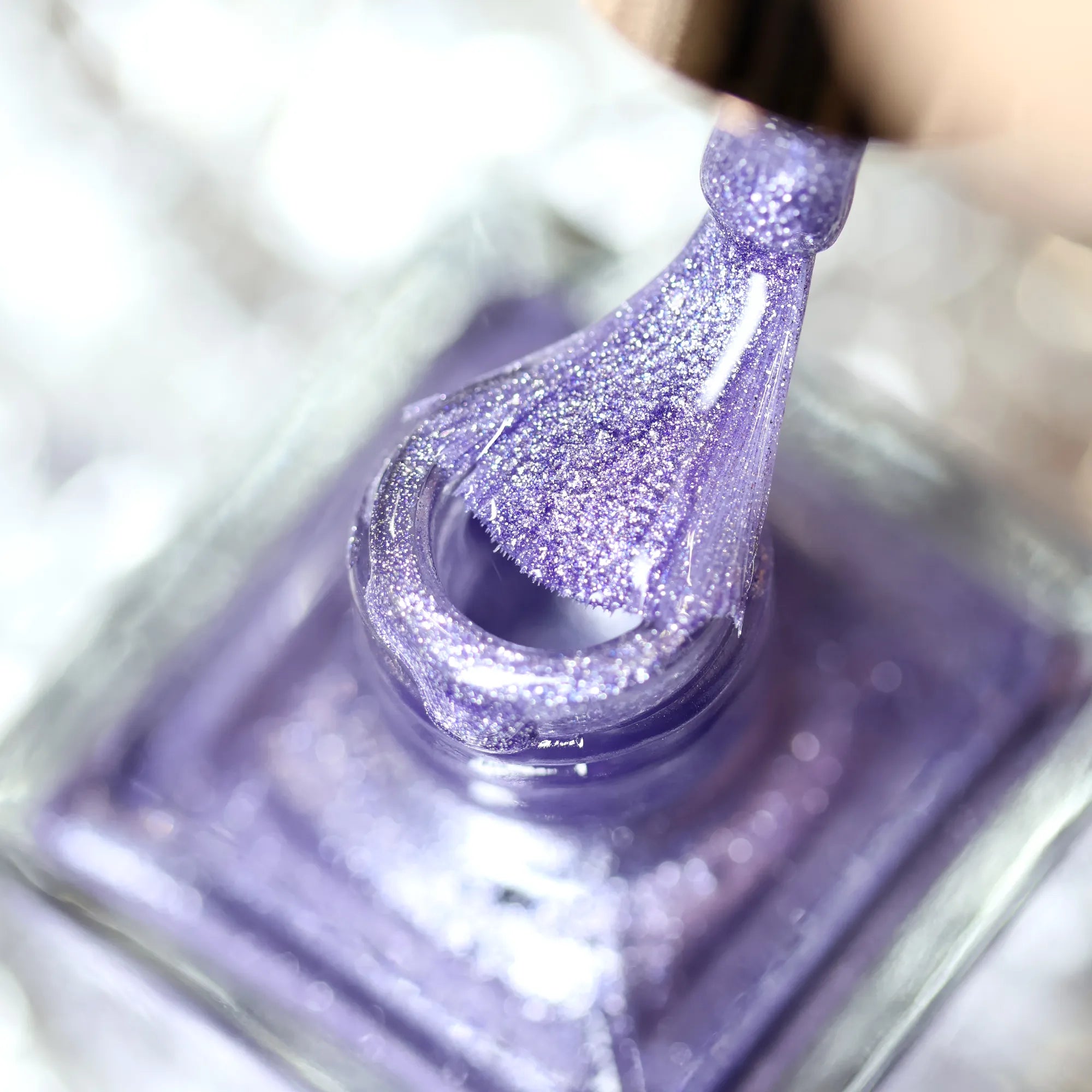 herzlack-silber-lavendel-nagellack-helles-lila-metallic-11ml image 5