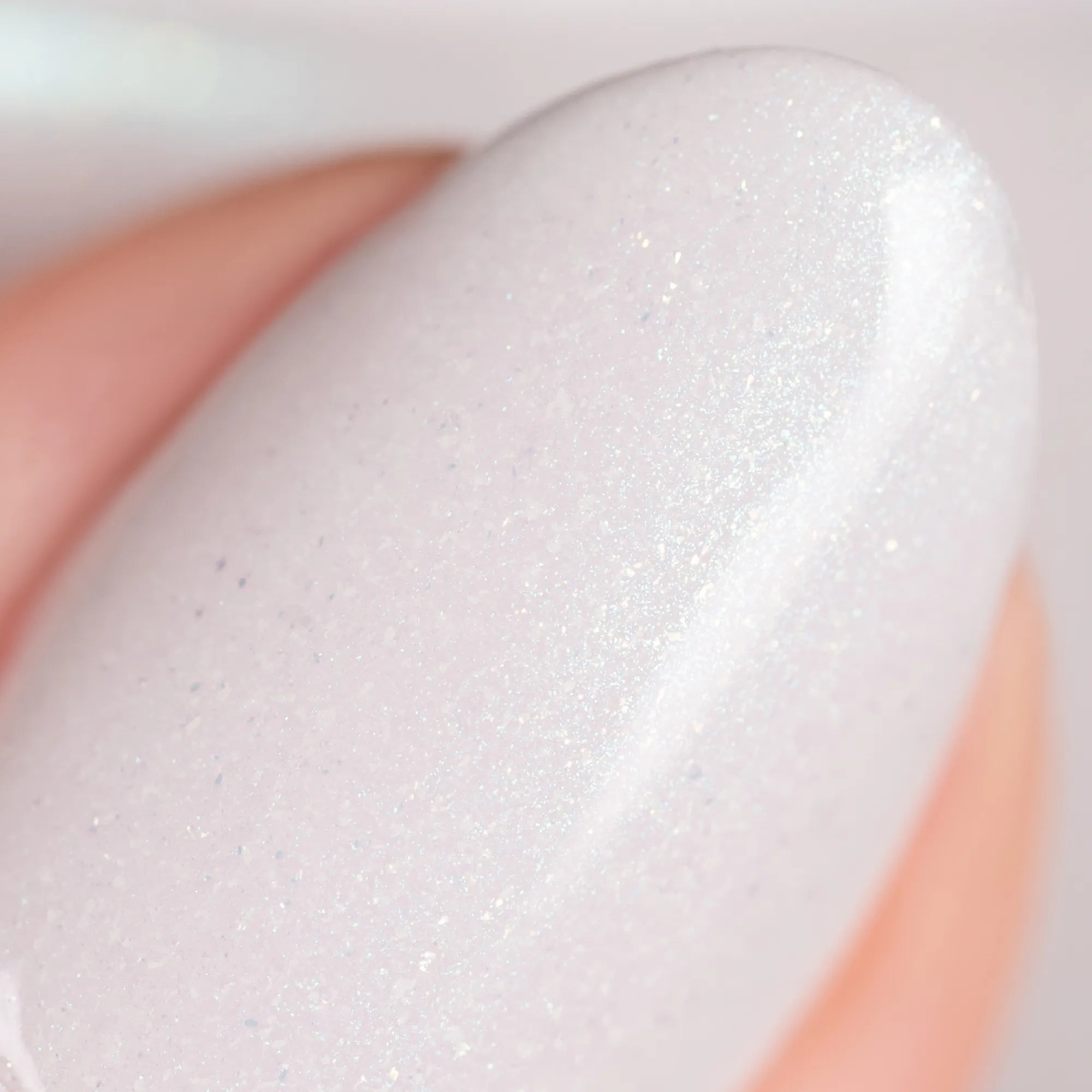 herzlack-pusteblume-veganer-nagellack-warmes-grau-schimmer-11ml image 4
