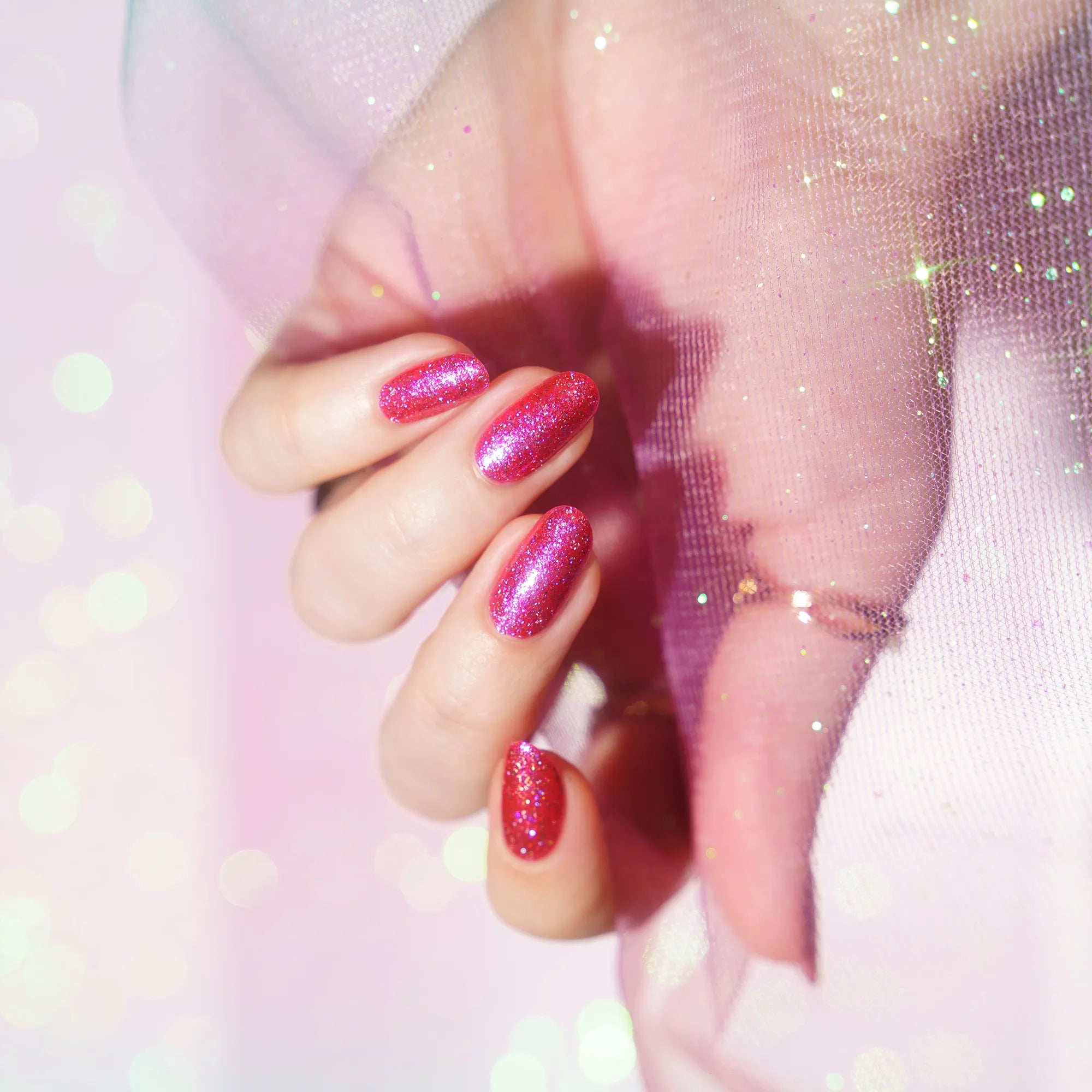 herzlack-funkelnixe-veganer-nagellack-pink-mit-holo-flakies-und-blau-pinkem-duoc image 7
