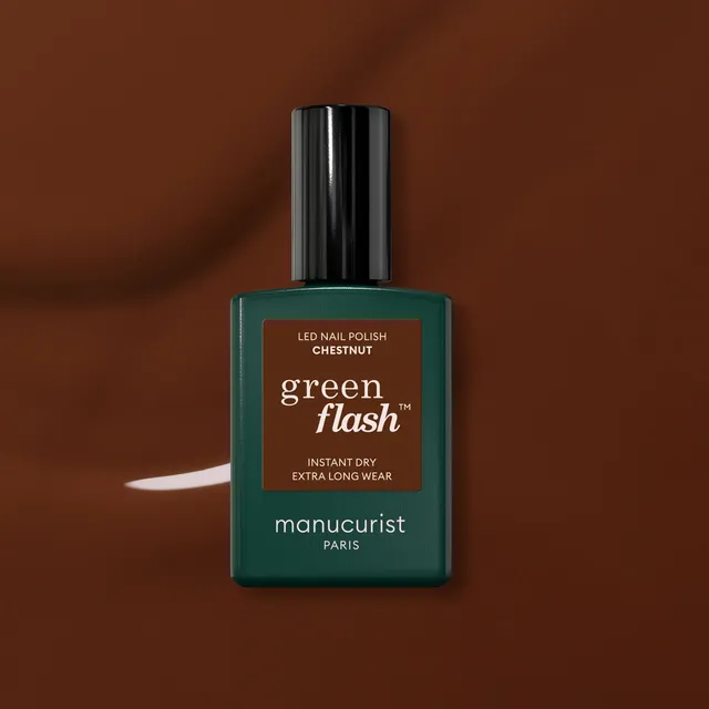 manucurist-green-flash-chestnut-semipermanenter-nagellack-haselnussbraun image 1