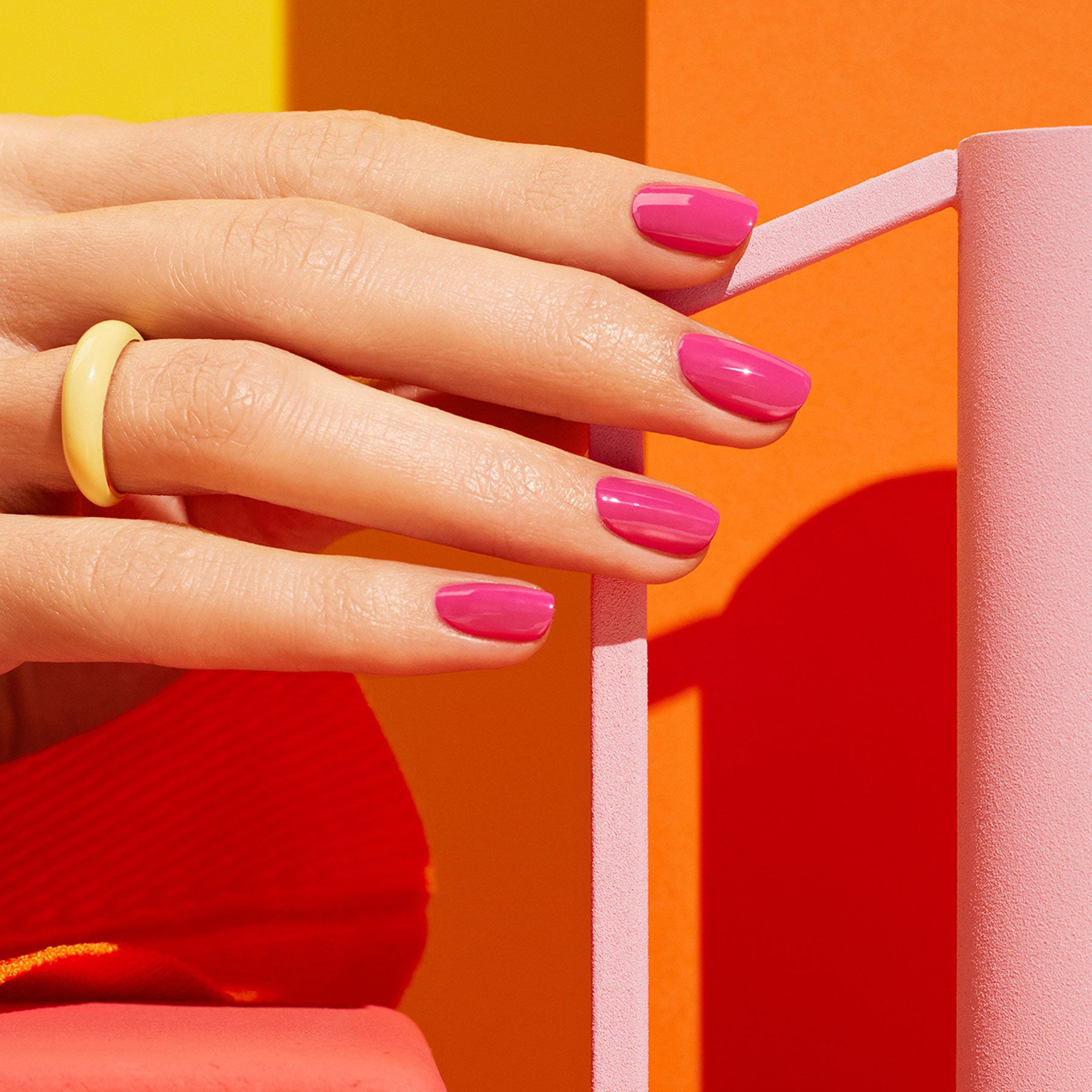 manucurist-green-p-tula-nagellack-rosa-mit-blauen-untert-nen image 3