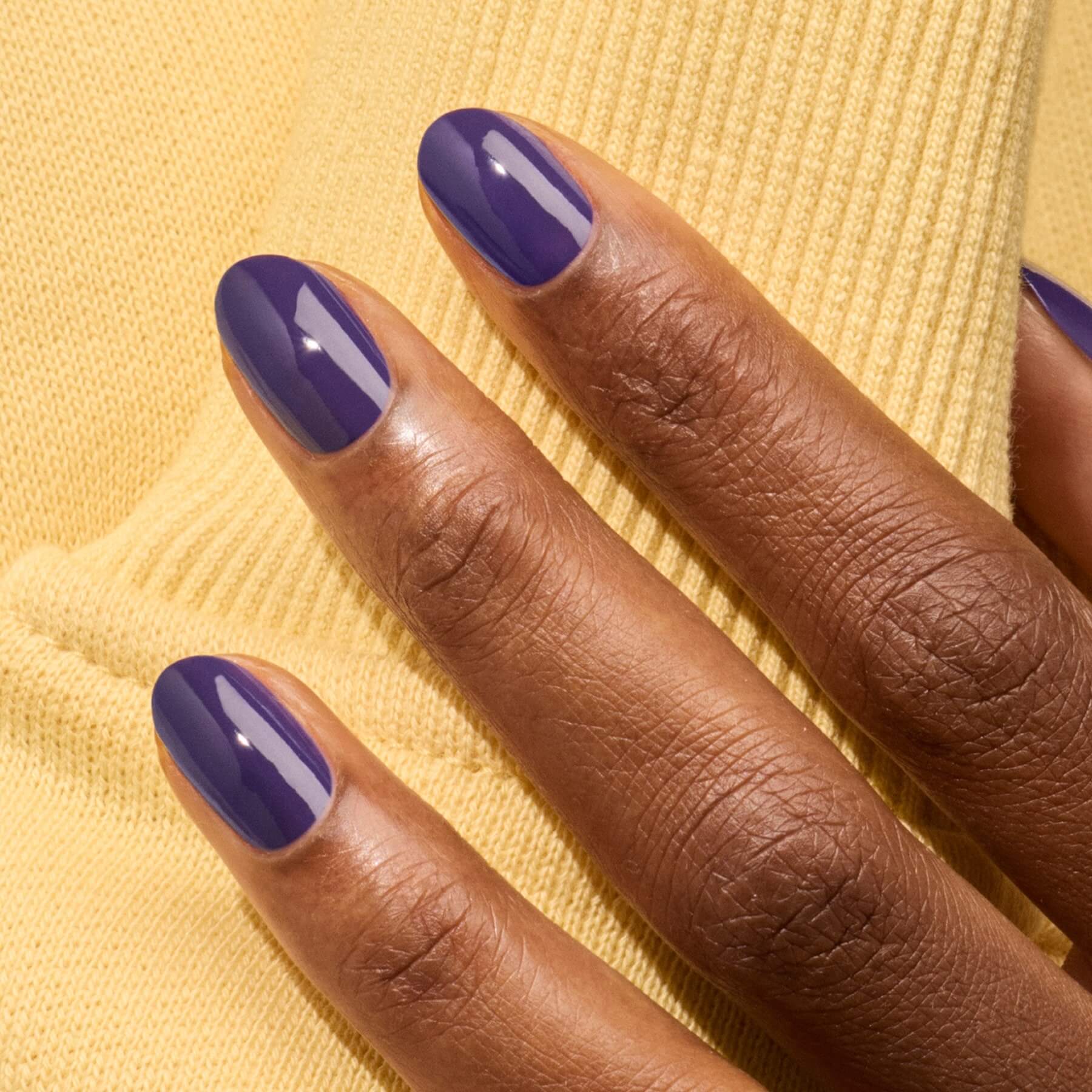 manucurist-mystic-green-flash-semi-permanent-nagellack-blauviolett image 2