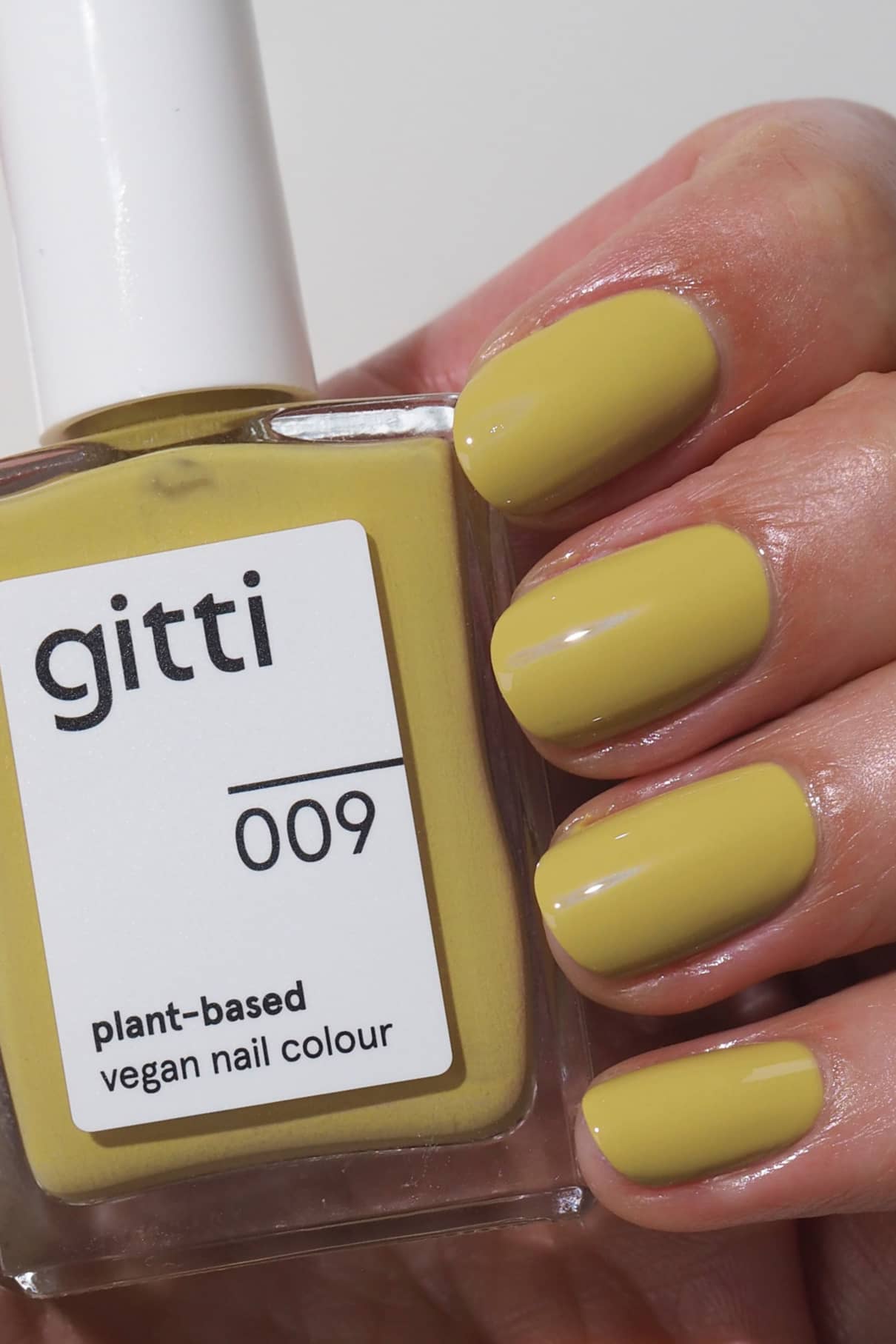 gitti-no-009-plant-based-nagellack-pistaziengr-n image 2