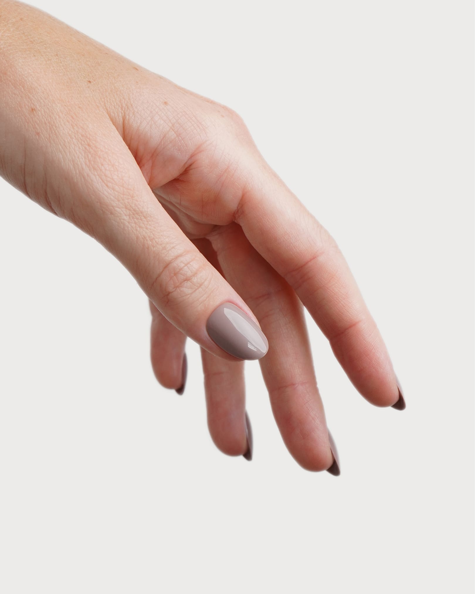 doonails-cashmere-short-round-soft-gel-press-ons-greige-nude image 4