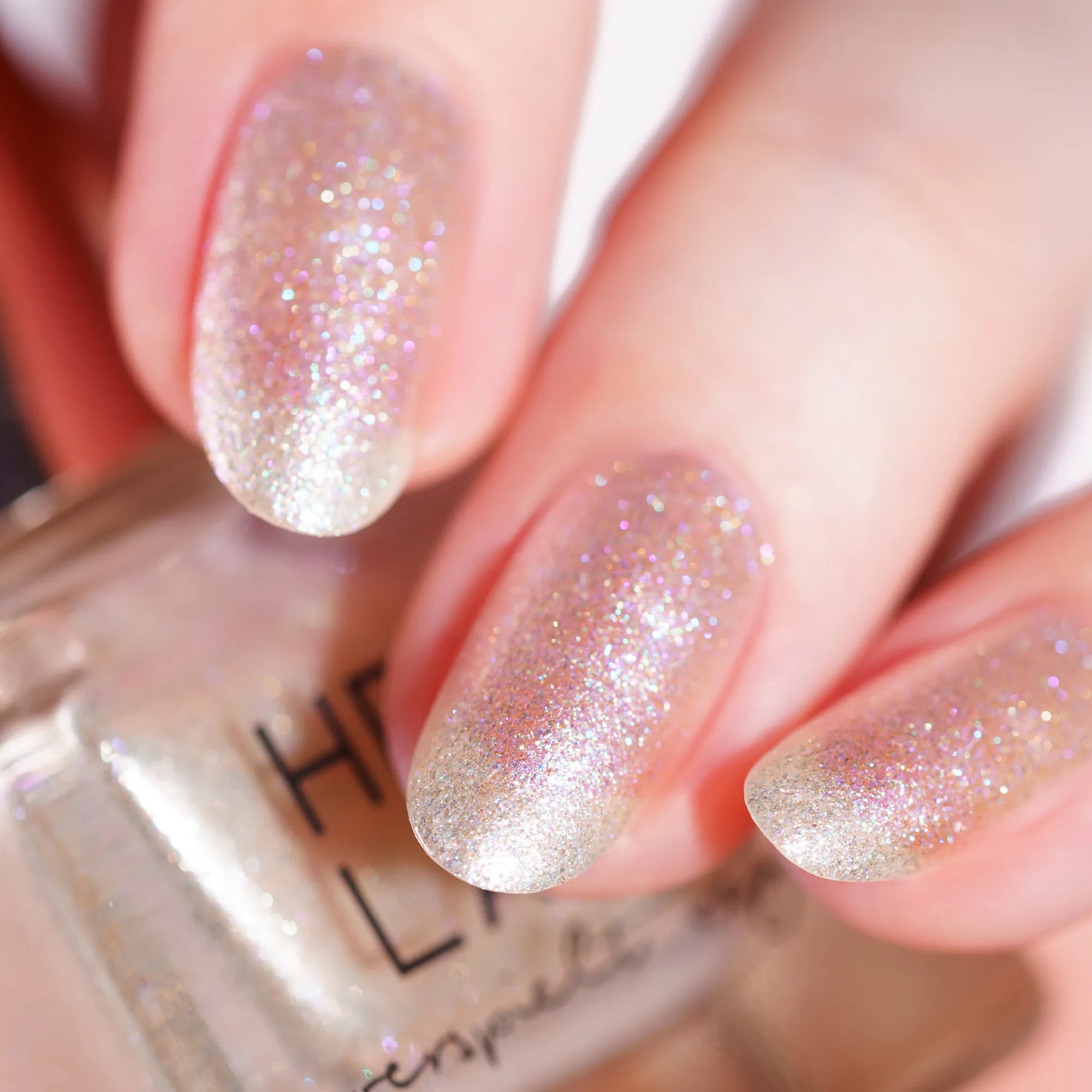 herzlack-zuckerw-lkchen-veganer-nagellack-sheer-wei-duochrome-glitzer-11ml image 3