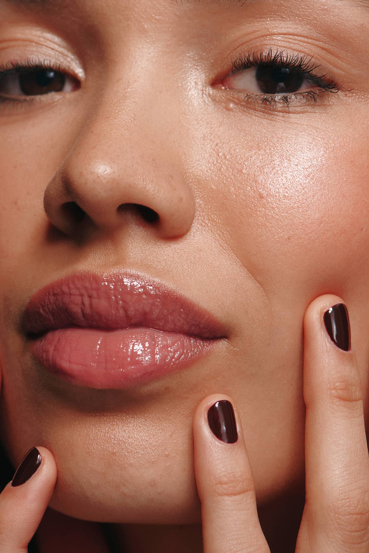 gitti-lip-glaze-no-01-lippen-l-gloss-hybrid-warmes-br-unliches-rot image 2