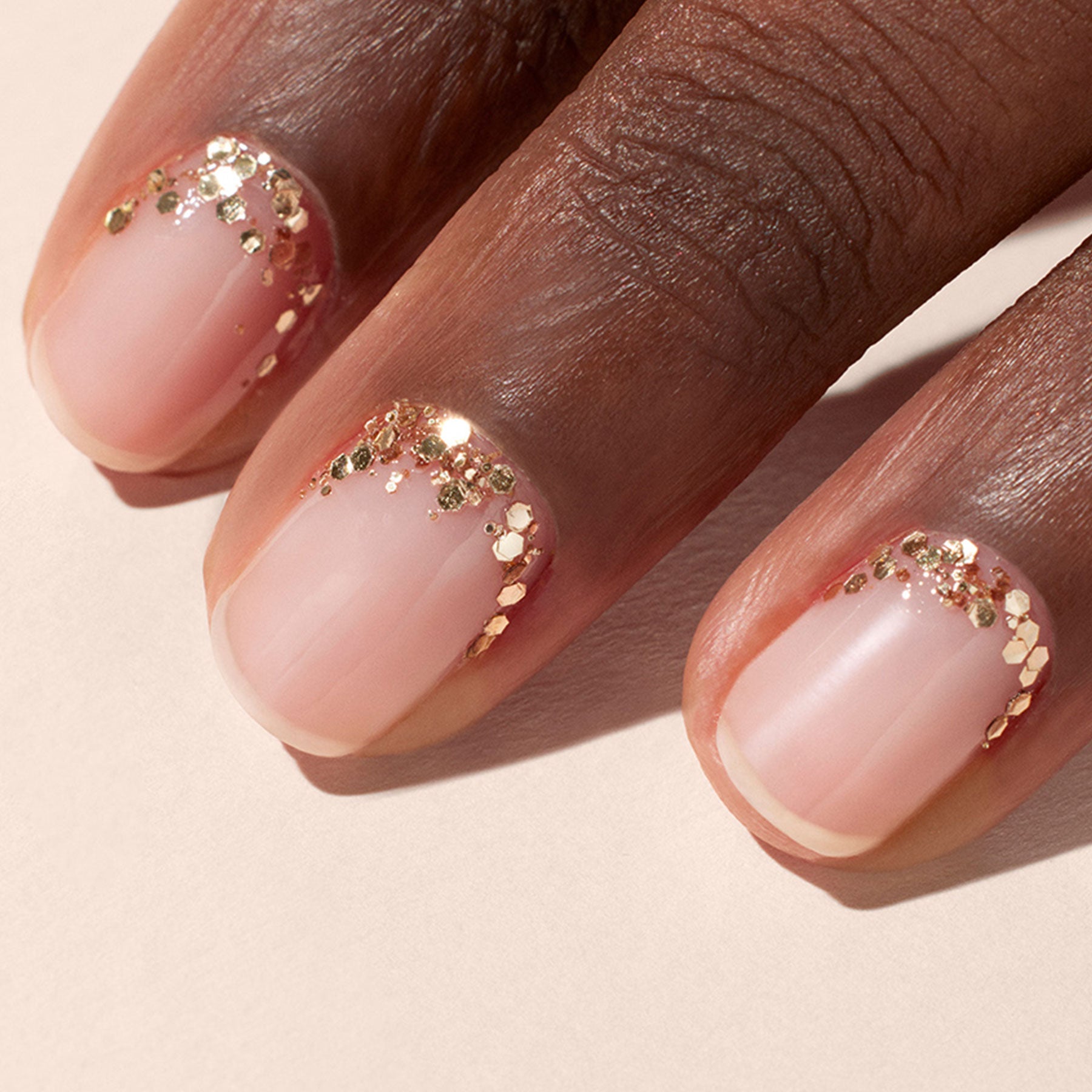 manucurist-biologisch-abbaubare-pailletten-rose-gold-veganer-nail-art-glitzer image 6