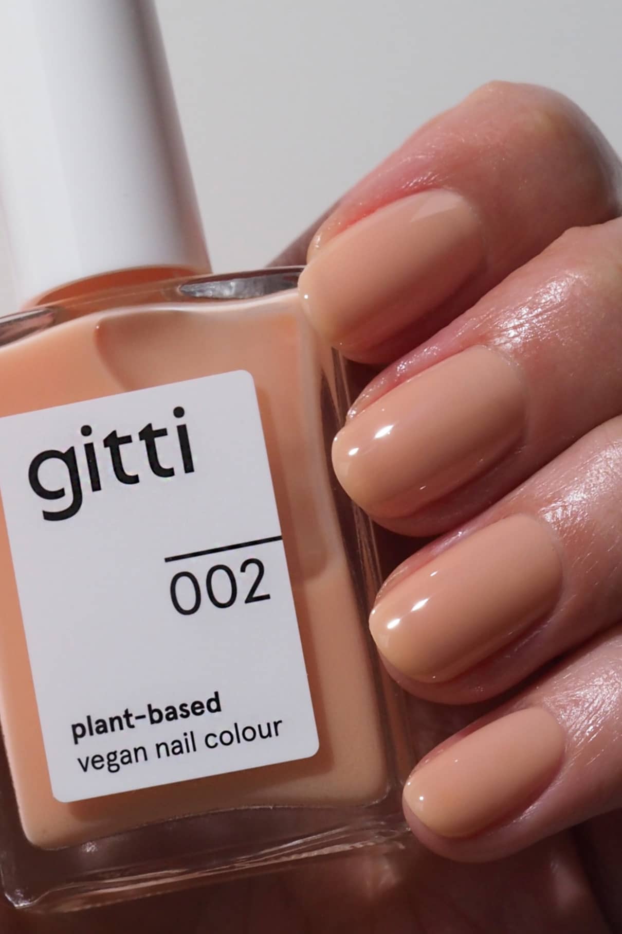 gitti-no-002-nagellack-zarter-pfirsichton-plant-based image 2