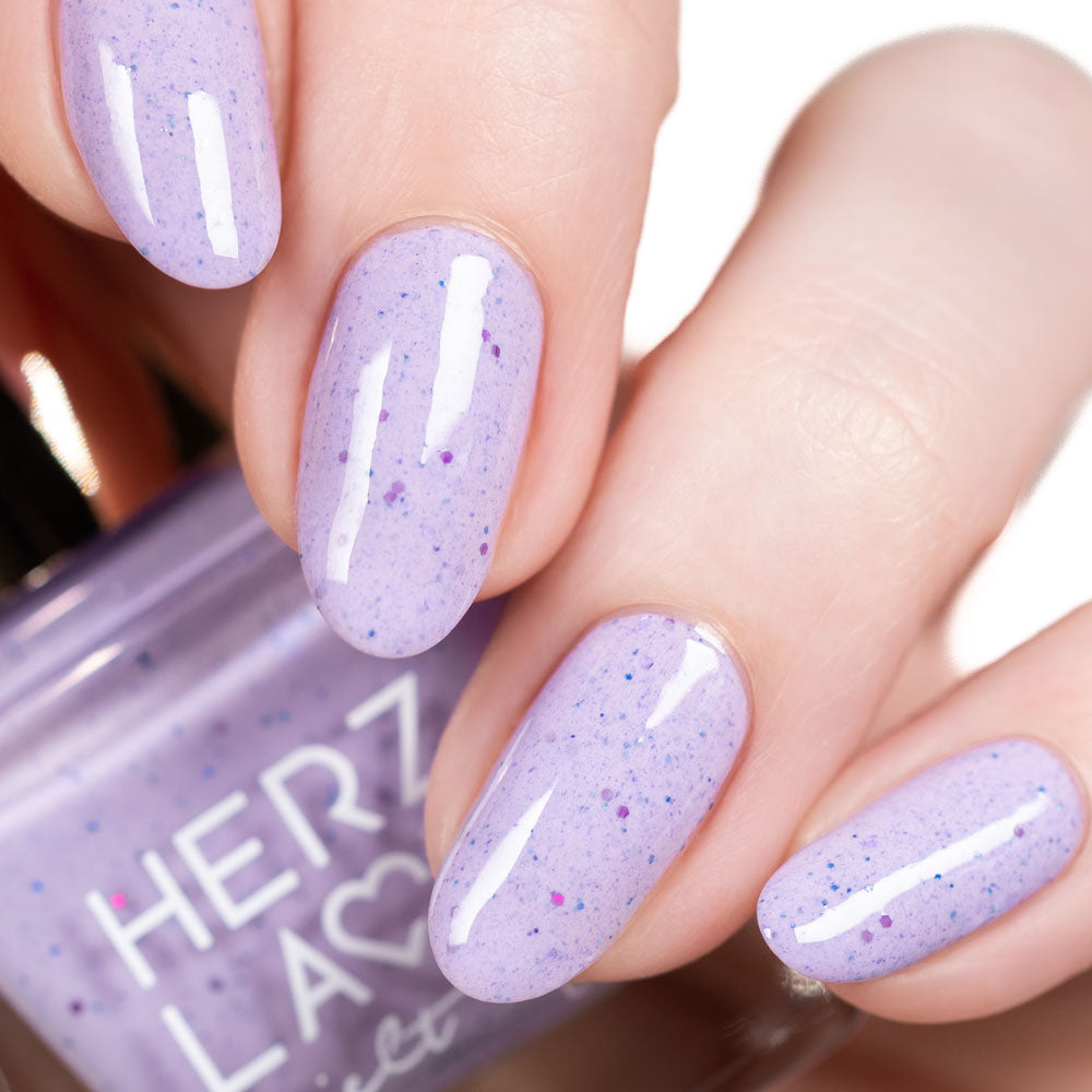 herzlack-leivendel-veganer-nagellack-lavendel-lila-mit-glitzer-11ml image 3