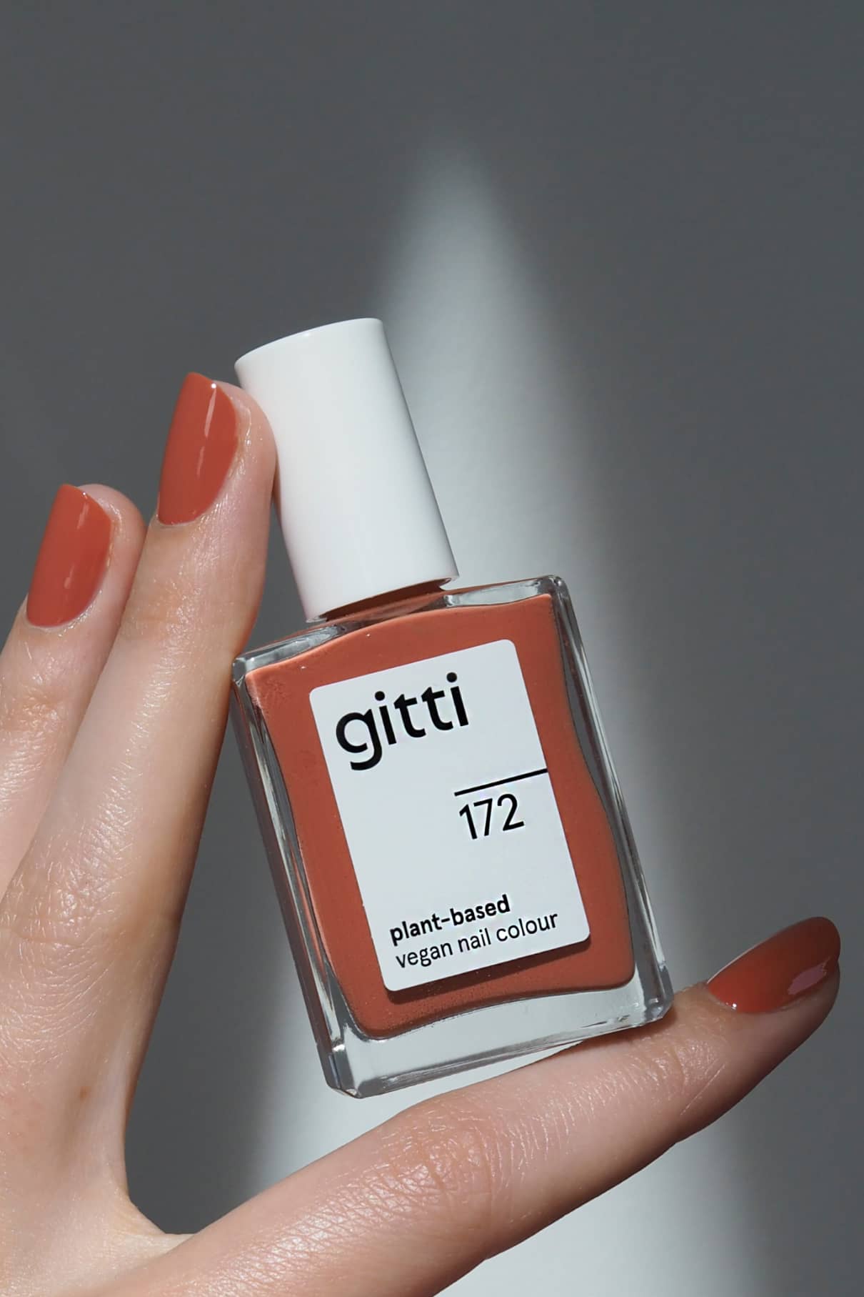 gitti-no-172-plant-based-nagellack-terracottarot image 5