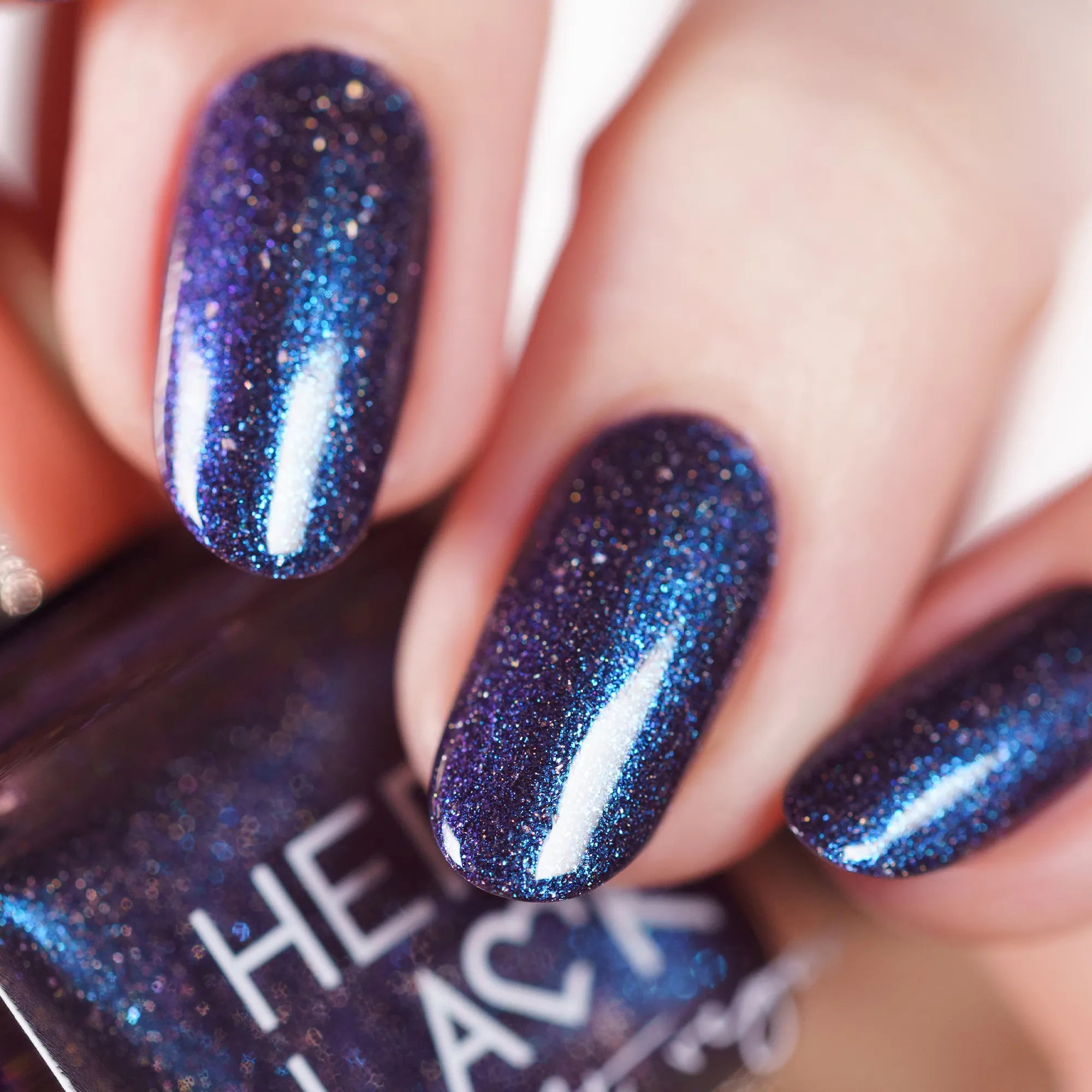 herzlack-vega-mission-sternenstaub-veganer-nagellack-11-ml image 3