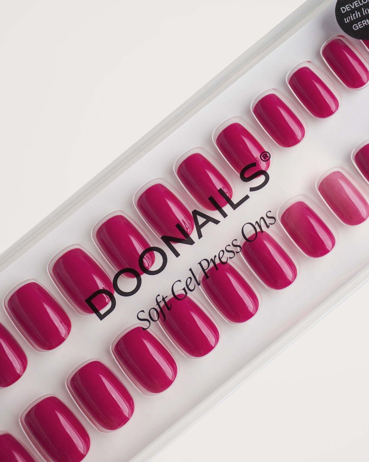 doonails-acai-berry-short-square-soft-gel-press-ons-beerenviolett image 5