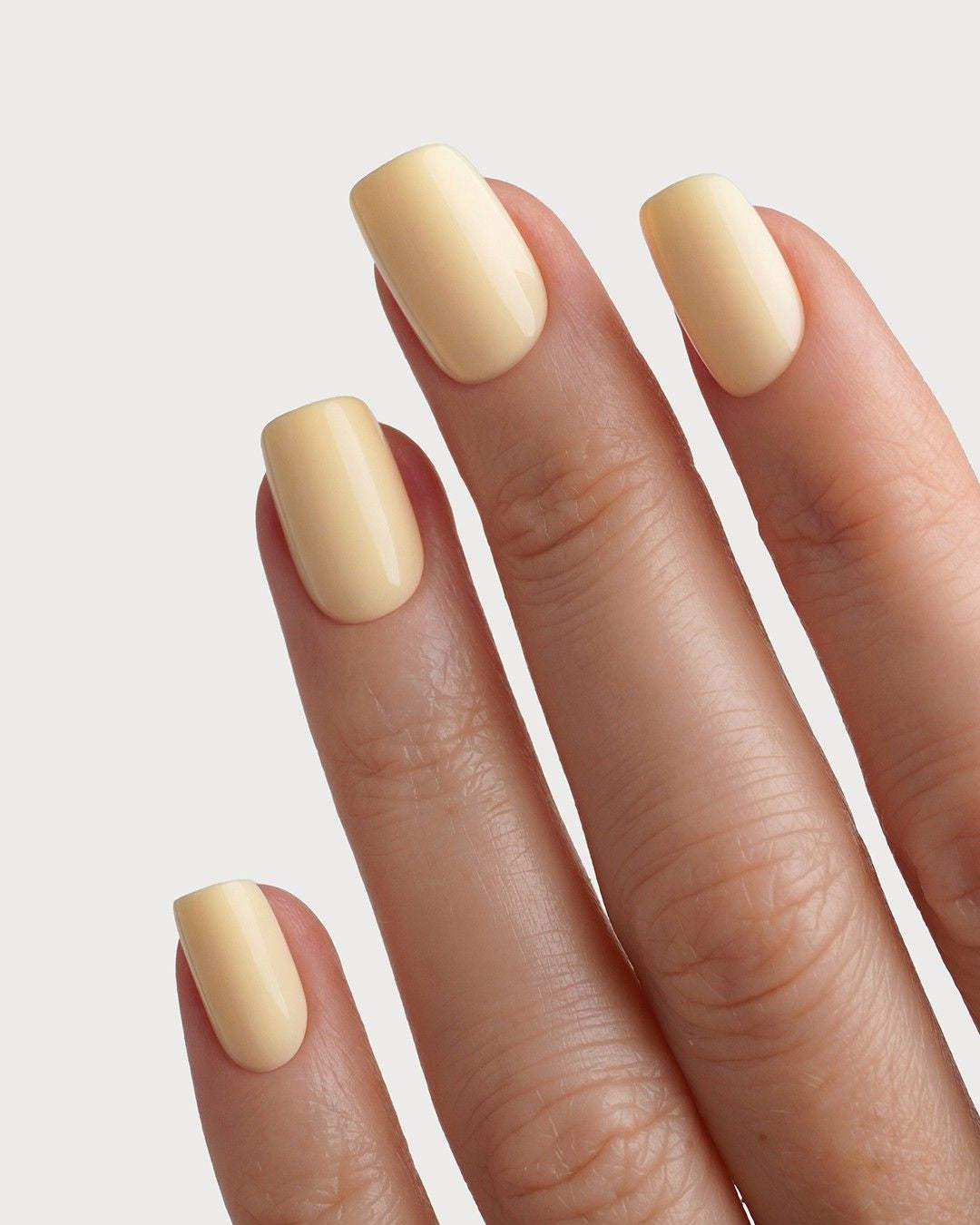 doonails-butter-yellow-soft-gel-press-ons-short-square-pastellgelb image 2