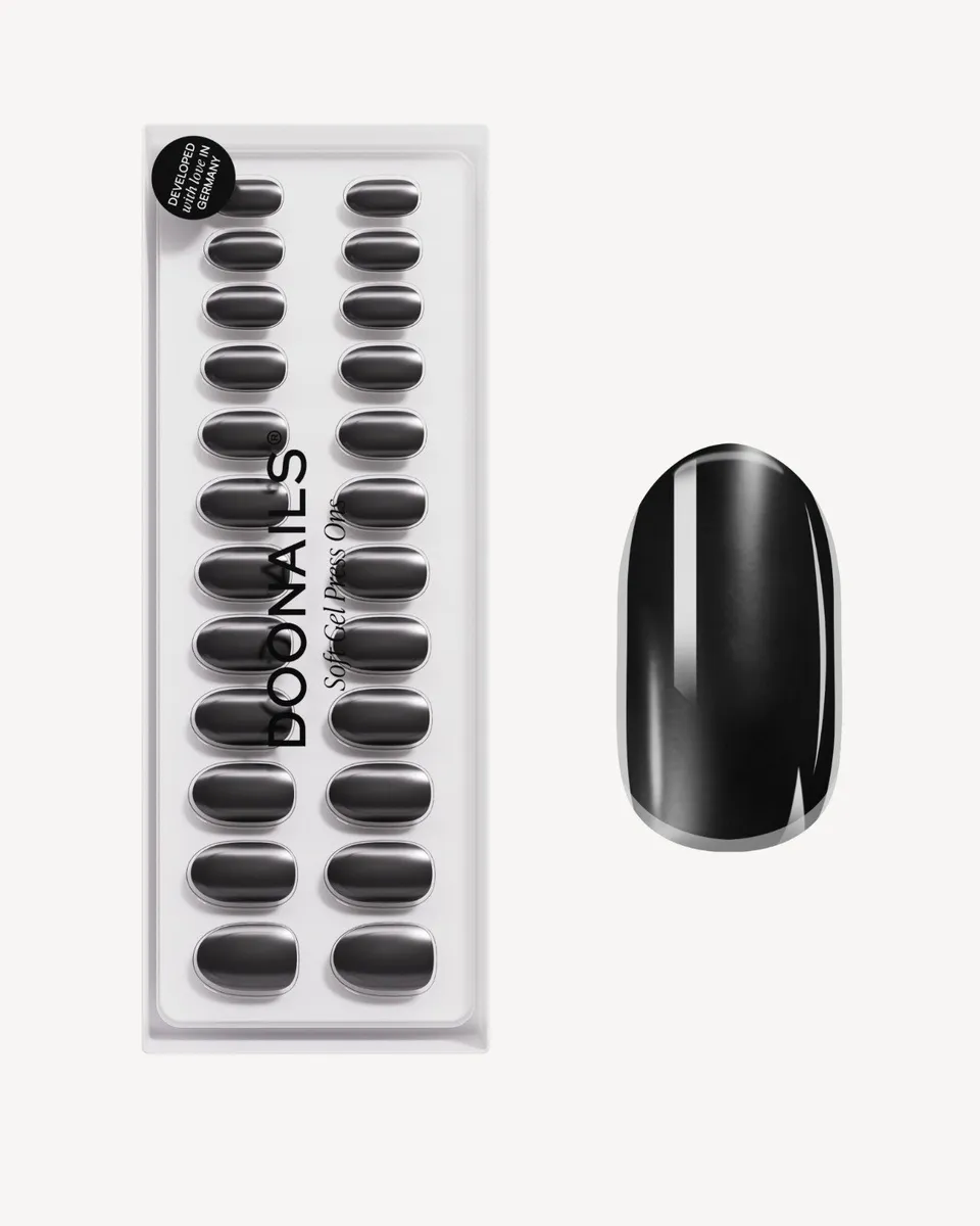 doonails-black-pearl-medium-round-soft-gel-press-ons-schwarz-chrome image 1