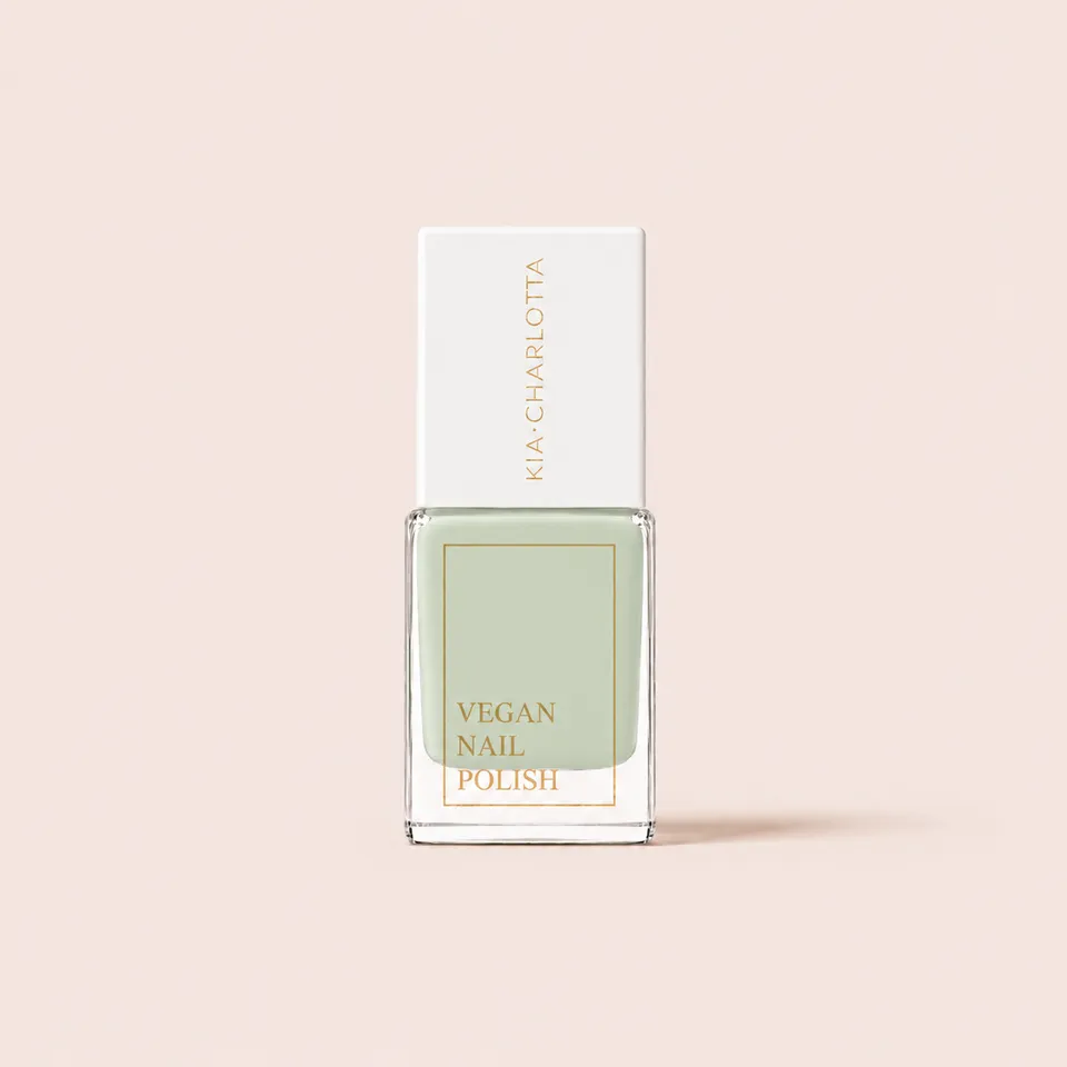 kia-charlotta-optimism-veganer-nagellack-in-limettengr-n-cremig image 1