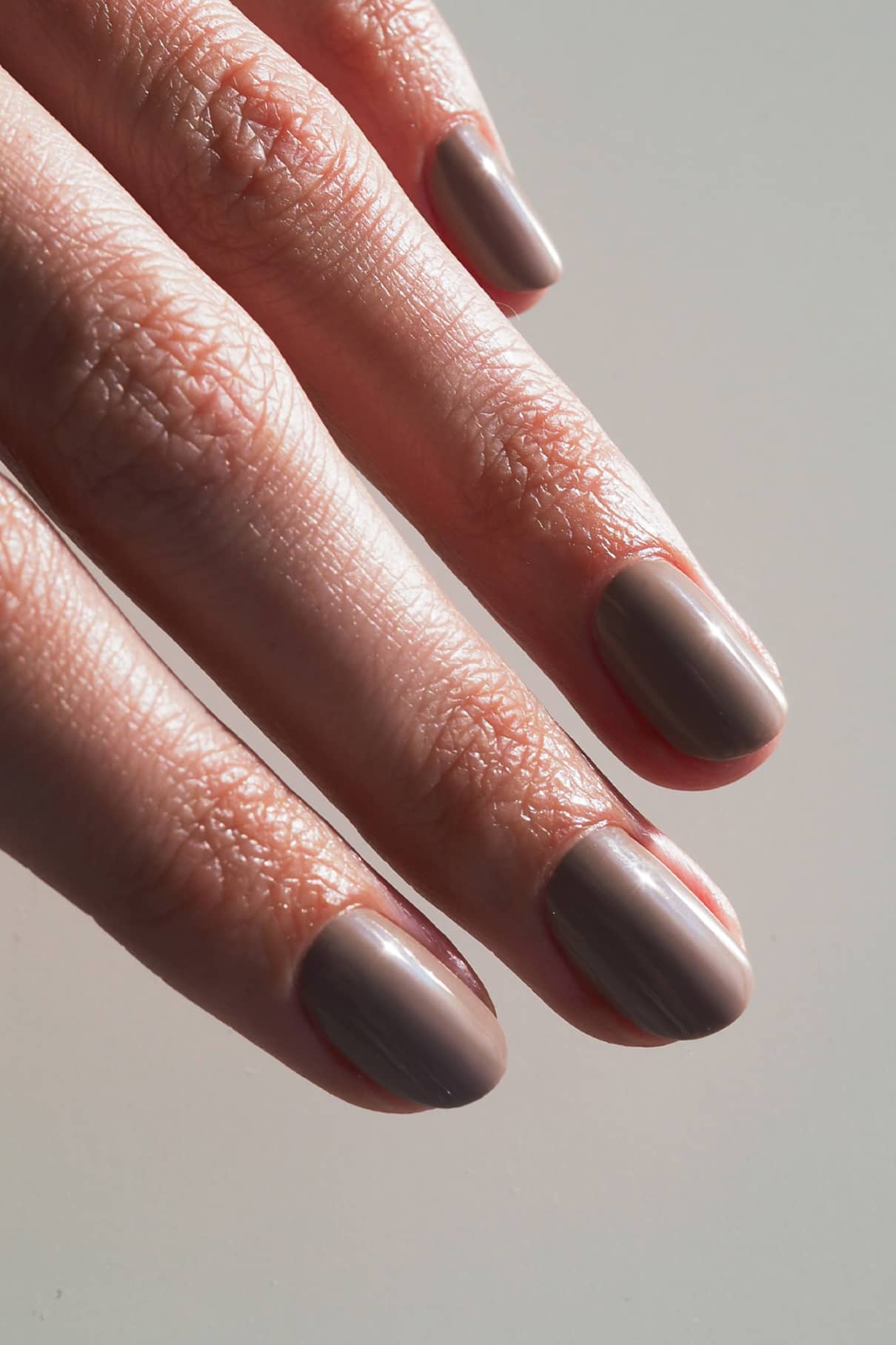 gitti-no-019-plant-based-nagellack-sanftes-mauve-beige image 3