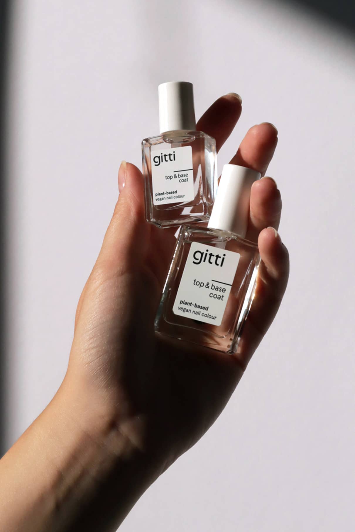 gitti-mini-plant-based-top-base-coat-2in1-halt-und-glanz-im-mini-format image 2