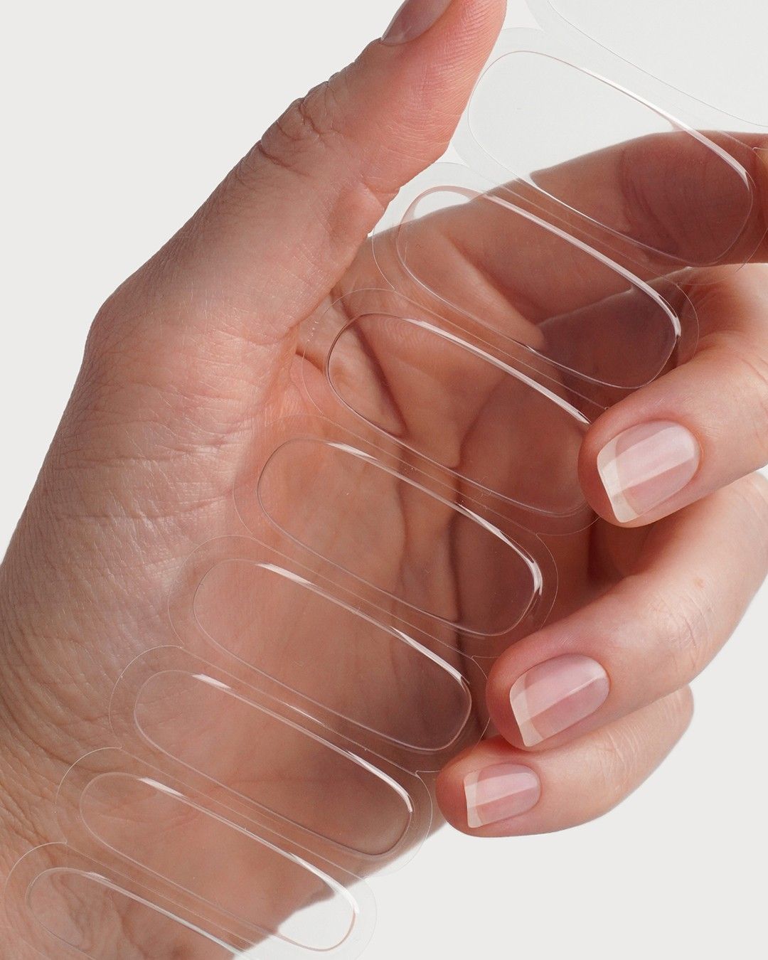 doonails-barely-there-uv-gel-strips-transparent-hochglanz image 5