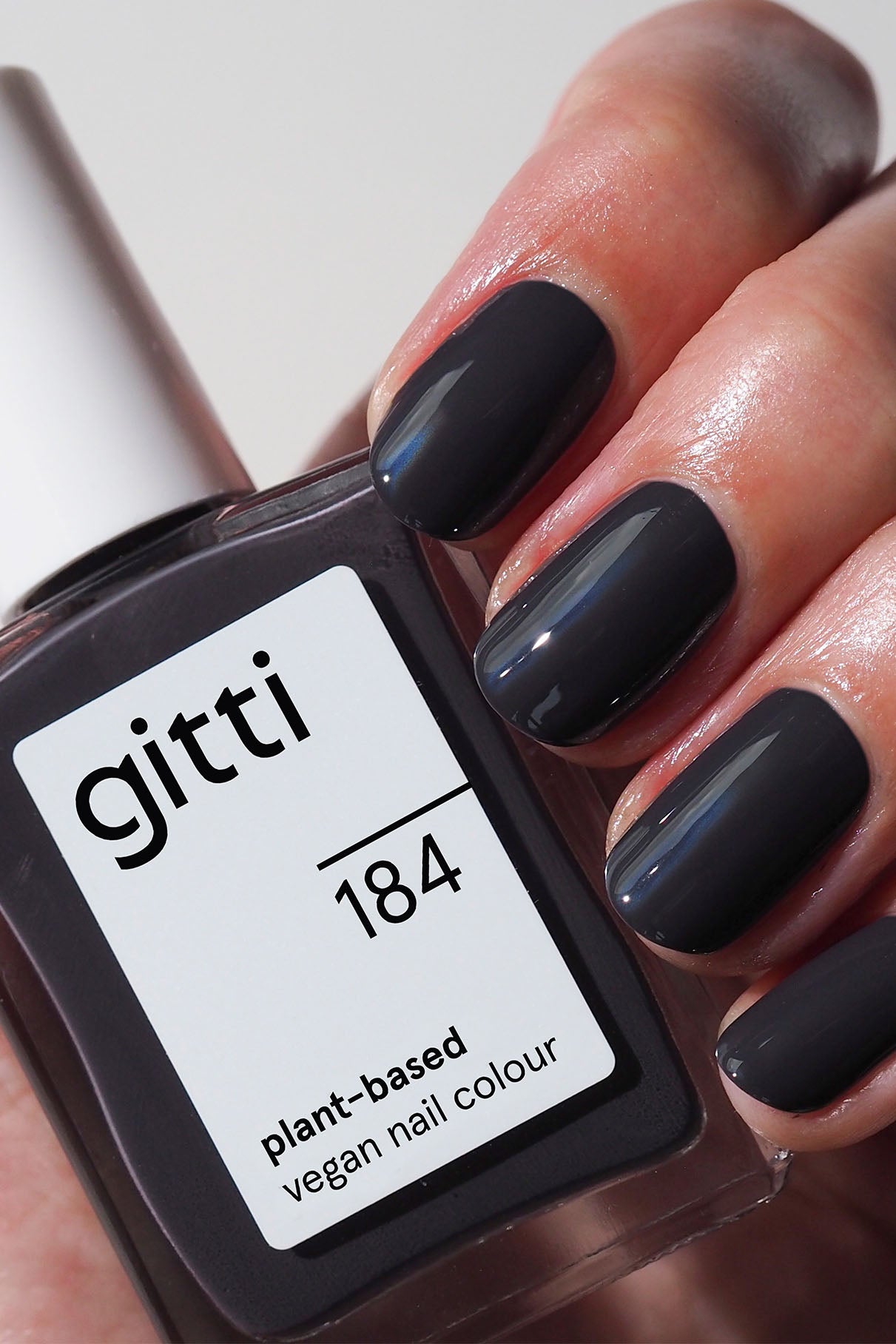 gitti-no-184-plant-based-nagellack-dunkles-anthrazit image 2