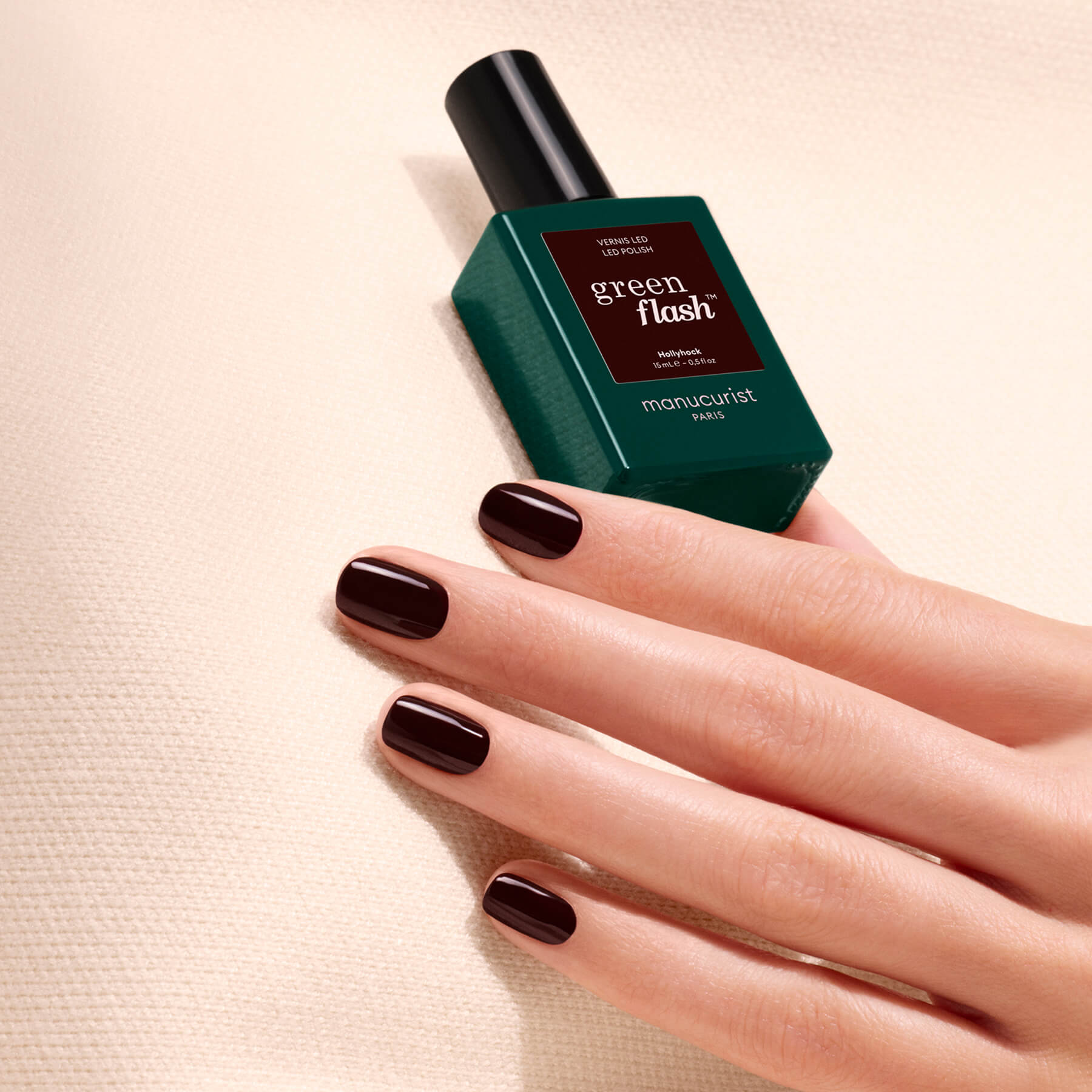 manucurist-green-flash-nagellack-hollyhock image 4