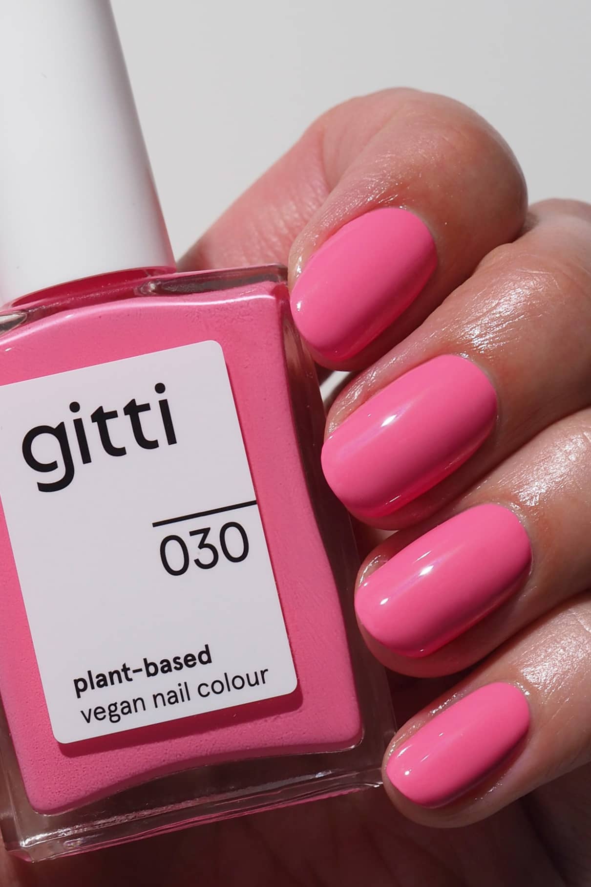 gitti-no-030-nagellack-leuchtendes-pink image 2