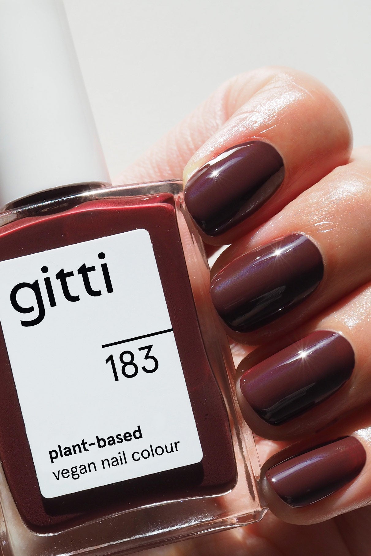gitti-no-183-plant-based-nagellack-intensives-dunkles-beerenrot-violett image 2