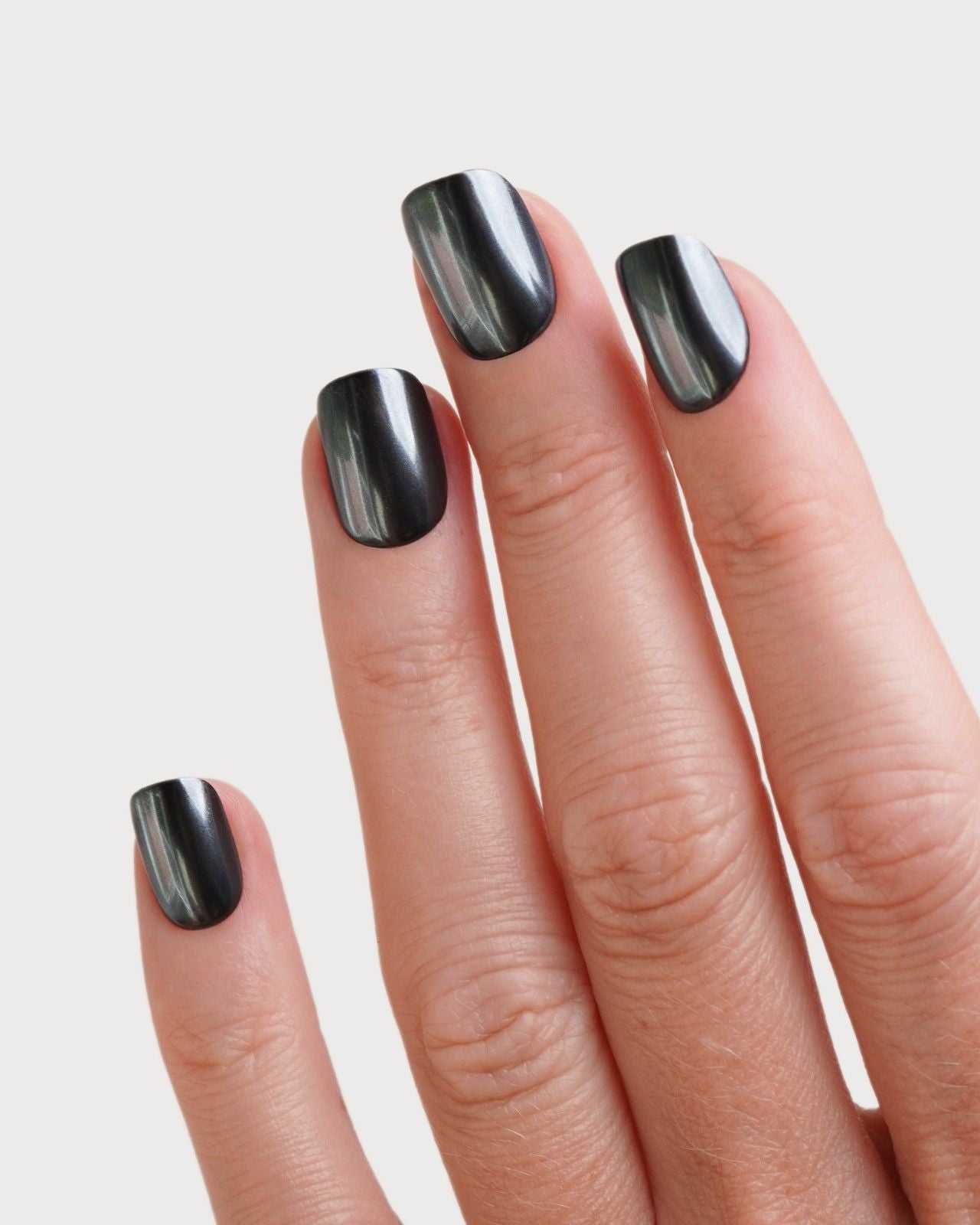 doonails-black-pearl-soft-gel-press-ons-extra-short-square-schwarz-chrome image 2