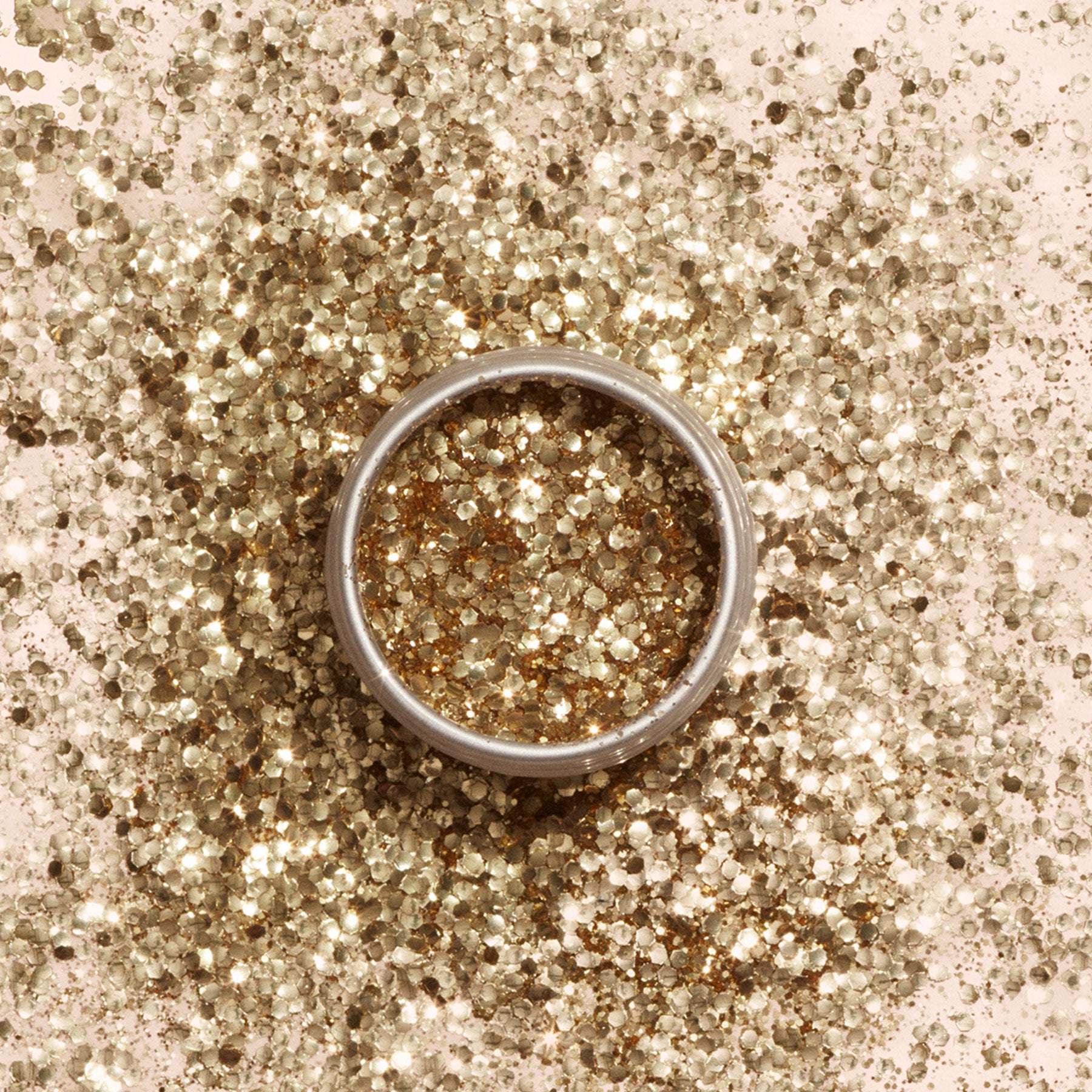 manucurist-biologisch-abbaubare-goldene-pailletten-nail-art-glitter image 1