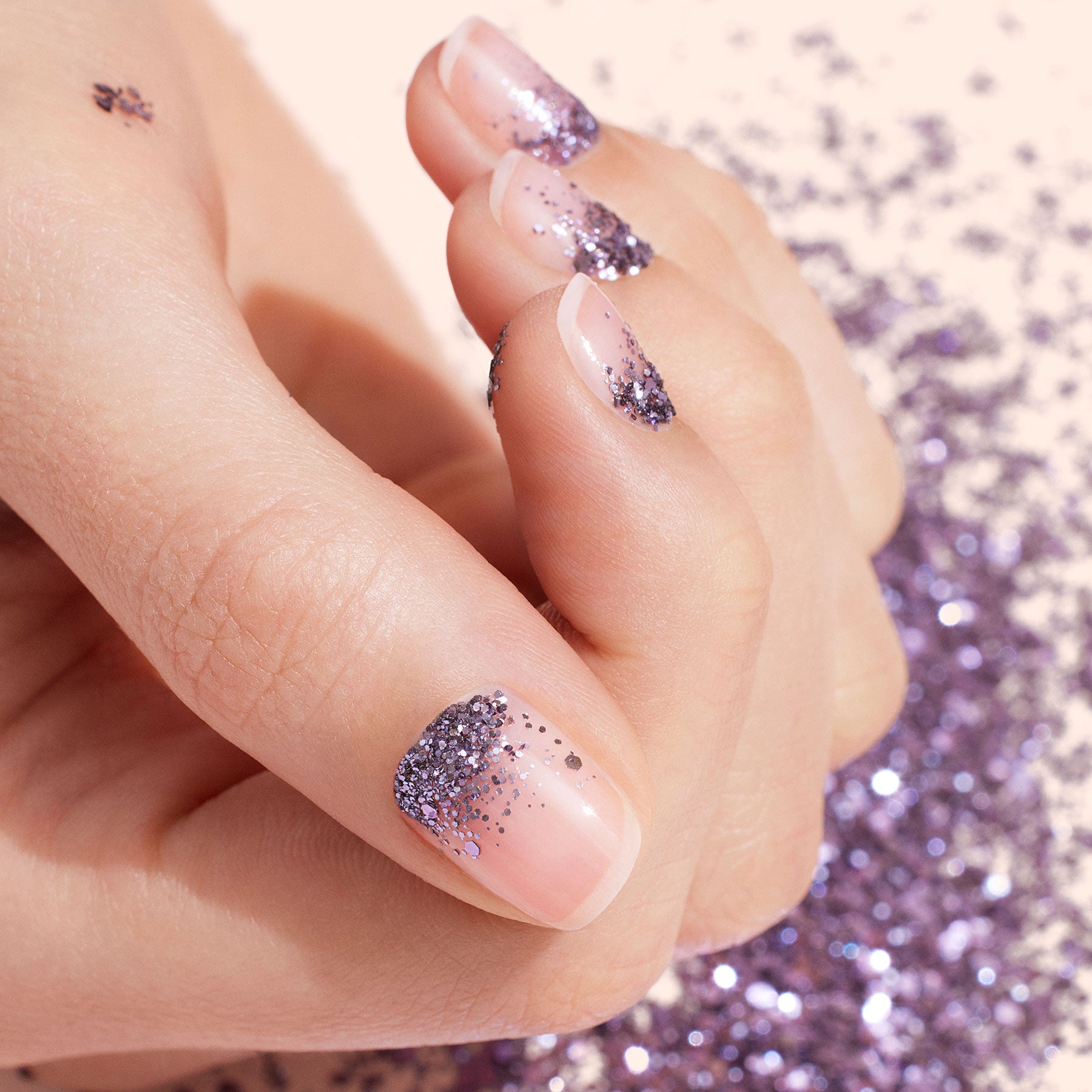 manucurist-green-biologisch-abbaubare-pailletten-lilas-malve-glitzer image 3