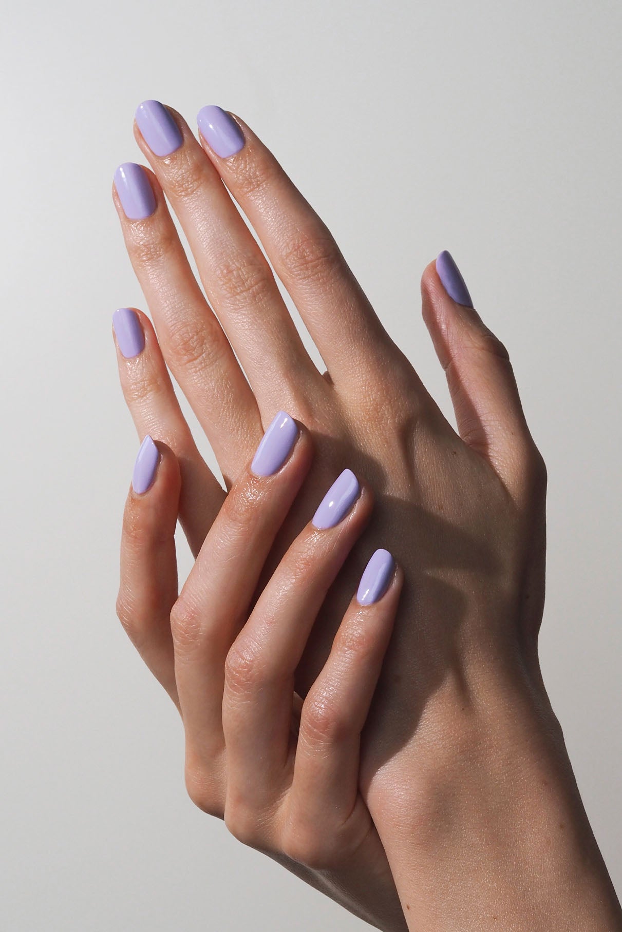 gitti-no-005-lavender-nights-plant-based-nagellack-lila-mit-erh-hter-deckkraft image 3