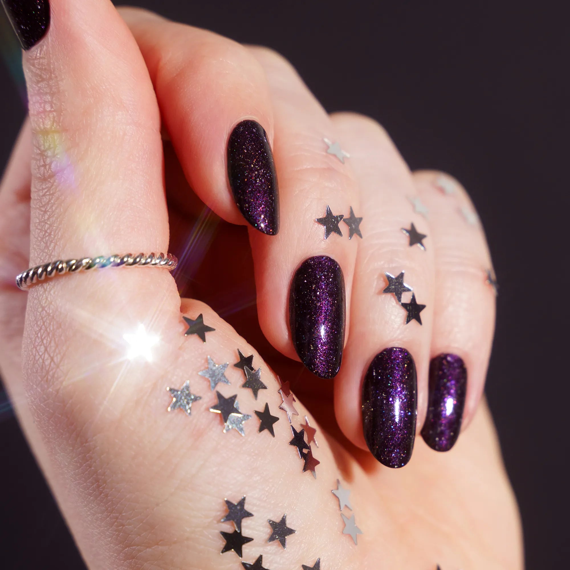 herzlack-supernova-veganer-nagellack-mission-sternenstaub-duochrome image 6