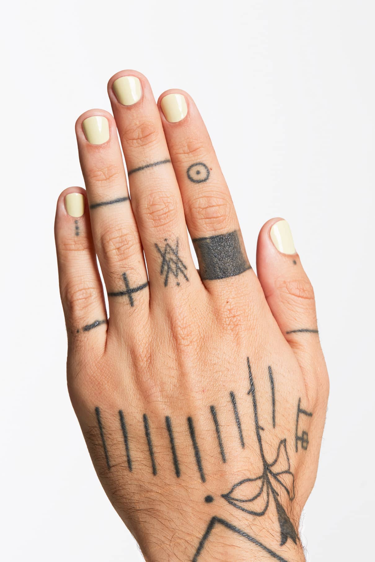 gitti-no-120-plant-based-nagellack-limone-gelb-gr-n image 3
