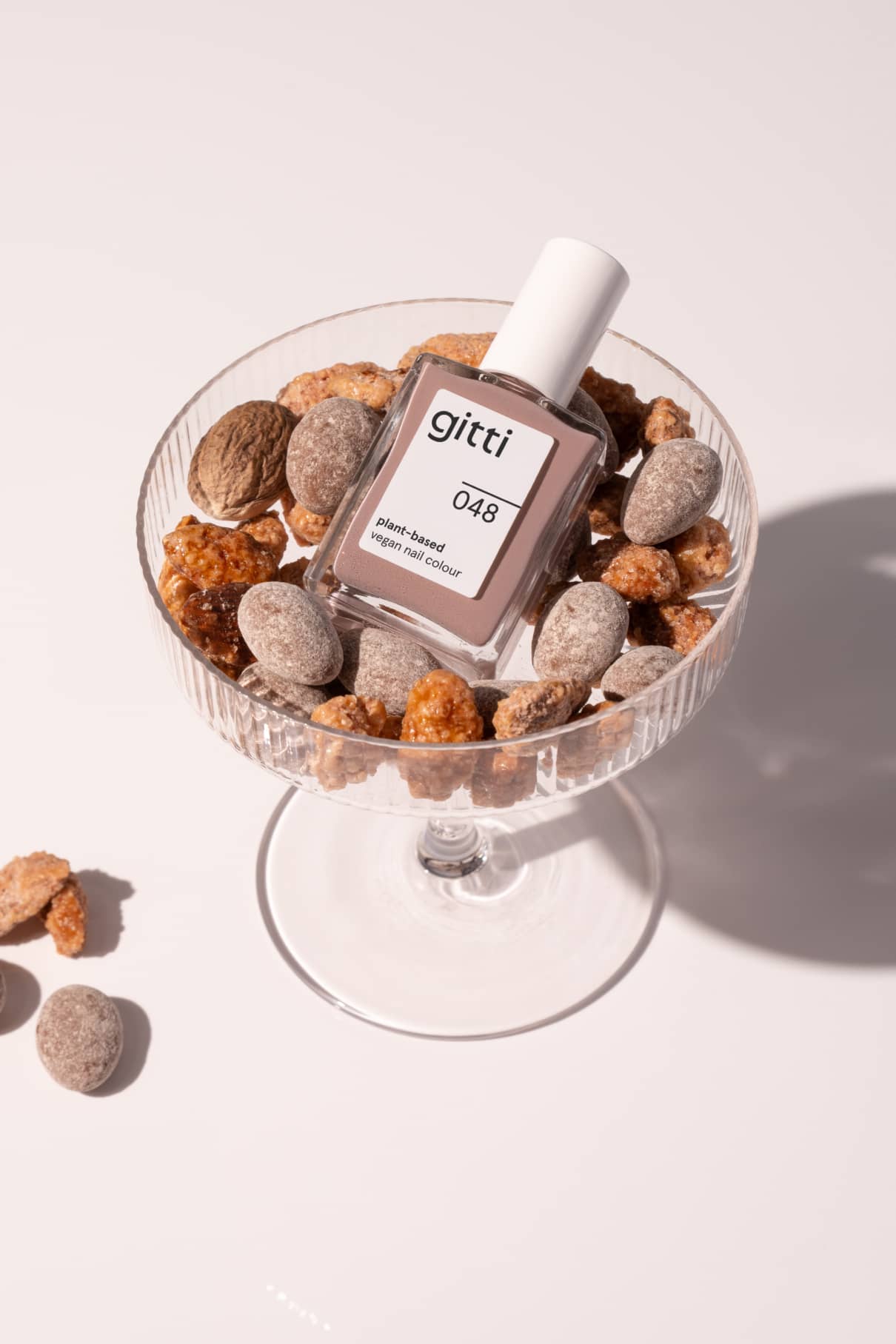gitti-no-048-plant-based-nagellack-mauve-taupe image 8