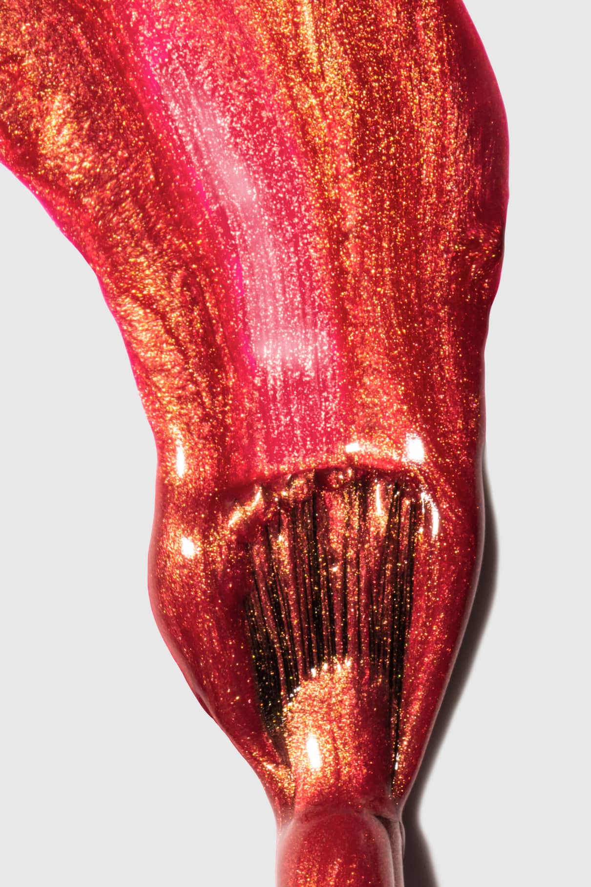 gitti-no-301-plant-based-nagellack-warmer-metallic-rotton image 4