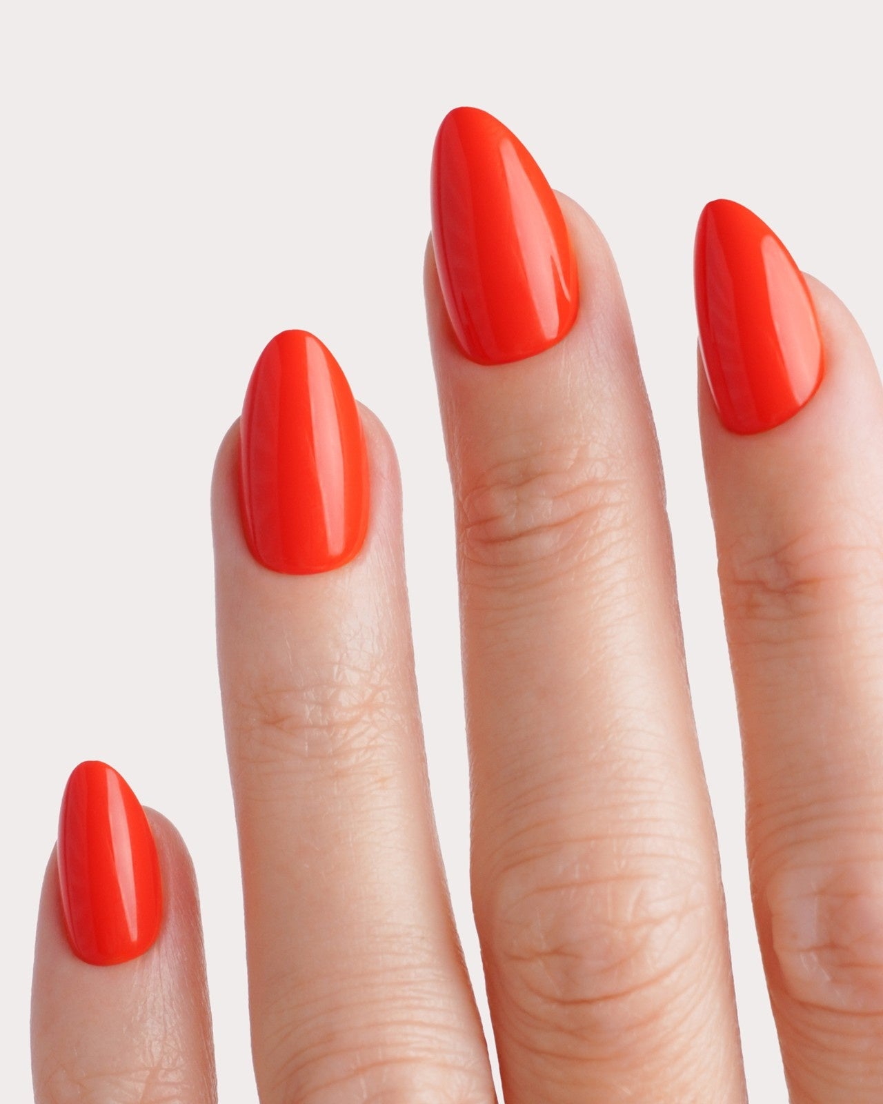 doonails-on-fire-short-almond-soft-gel-press-ons-rot-orange image 2