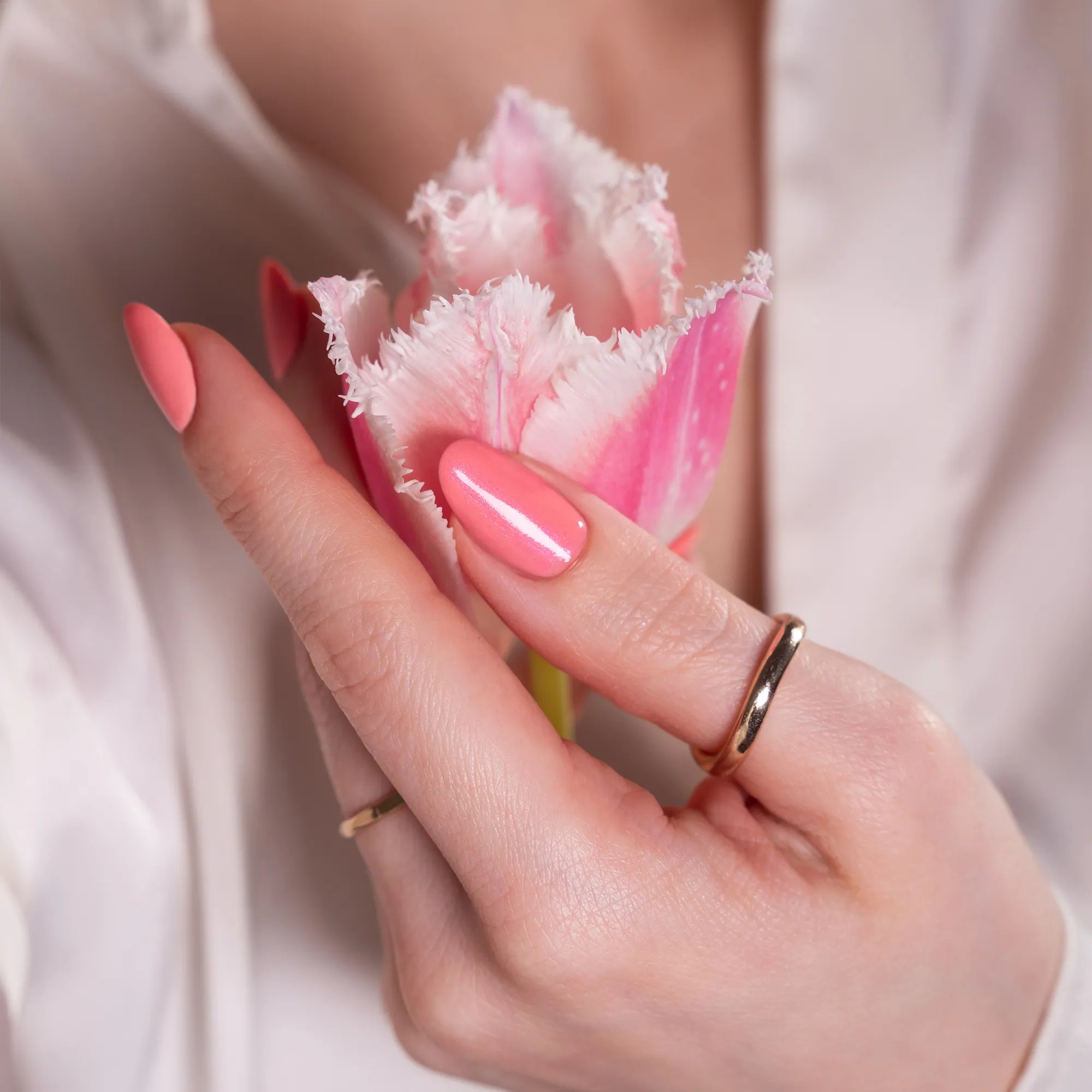 herzlack-pfirsichrosa-veganer-nagellack-rosa-orange-neon-pastell-mit-schimmer-11 image 5