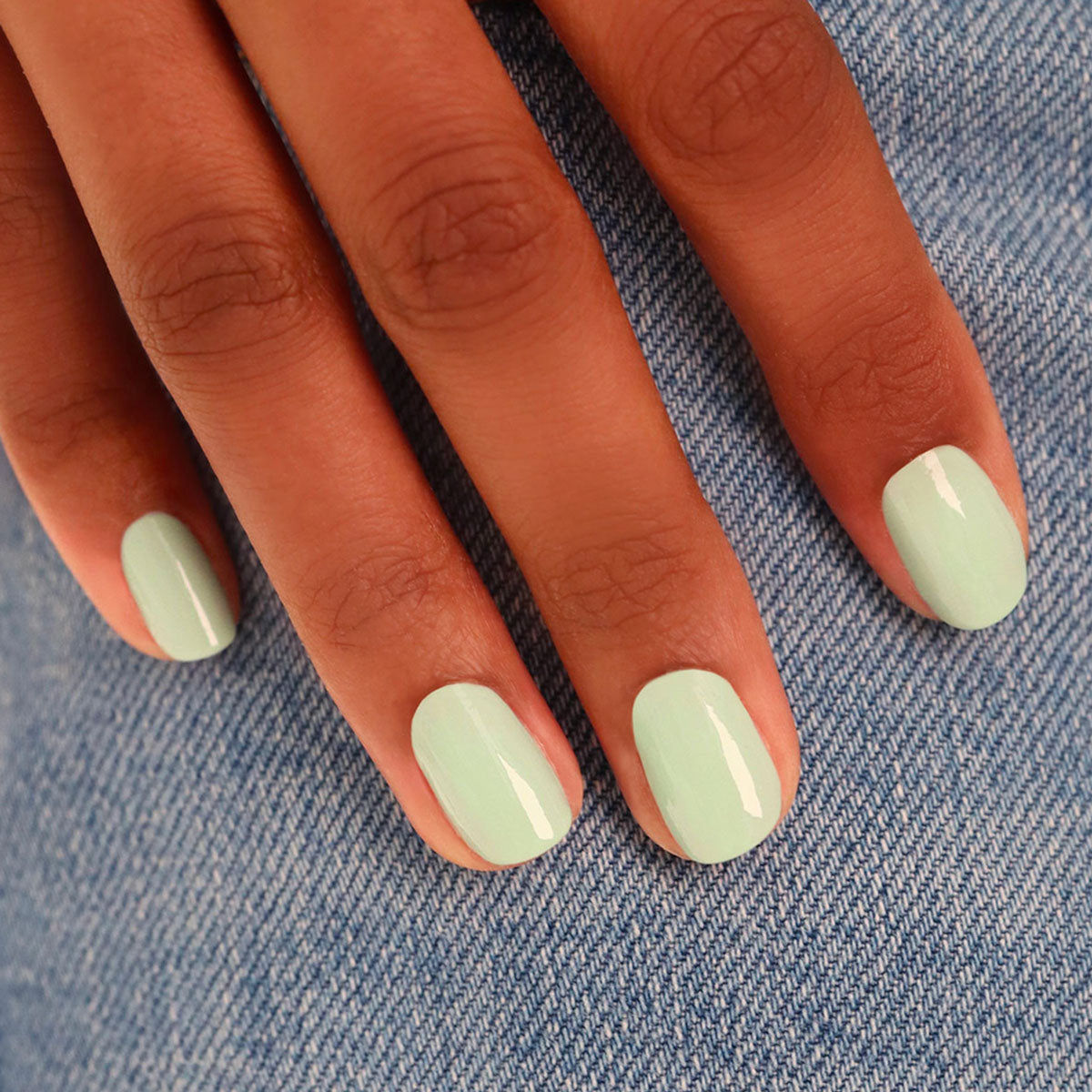 manucurist-green-flash-nagellack-mint image 2
