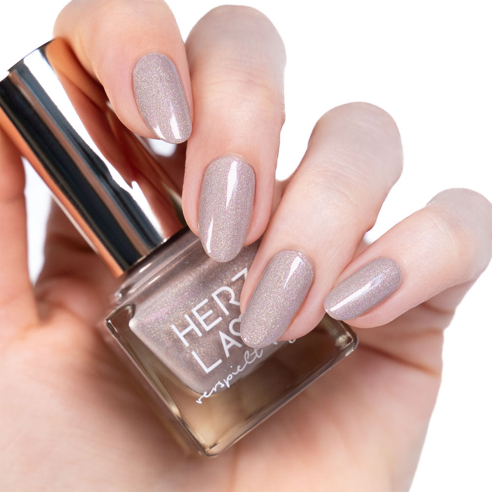 herzlack-z-rtlichkeit-veganer-nagellack-nude-holo-schimmer-11ml image 2