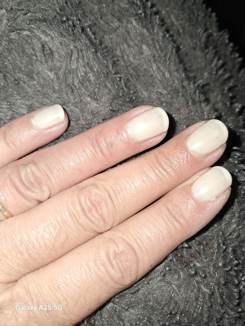Schöne Farbe, trocknet schnell