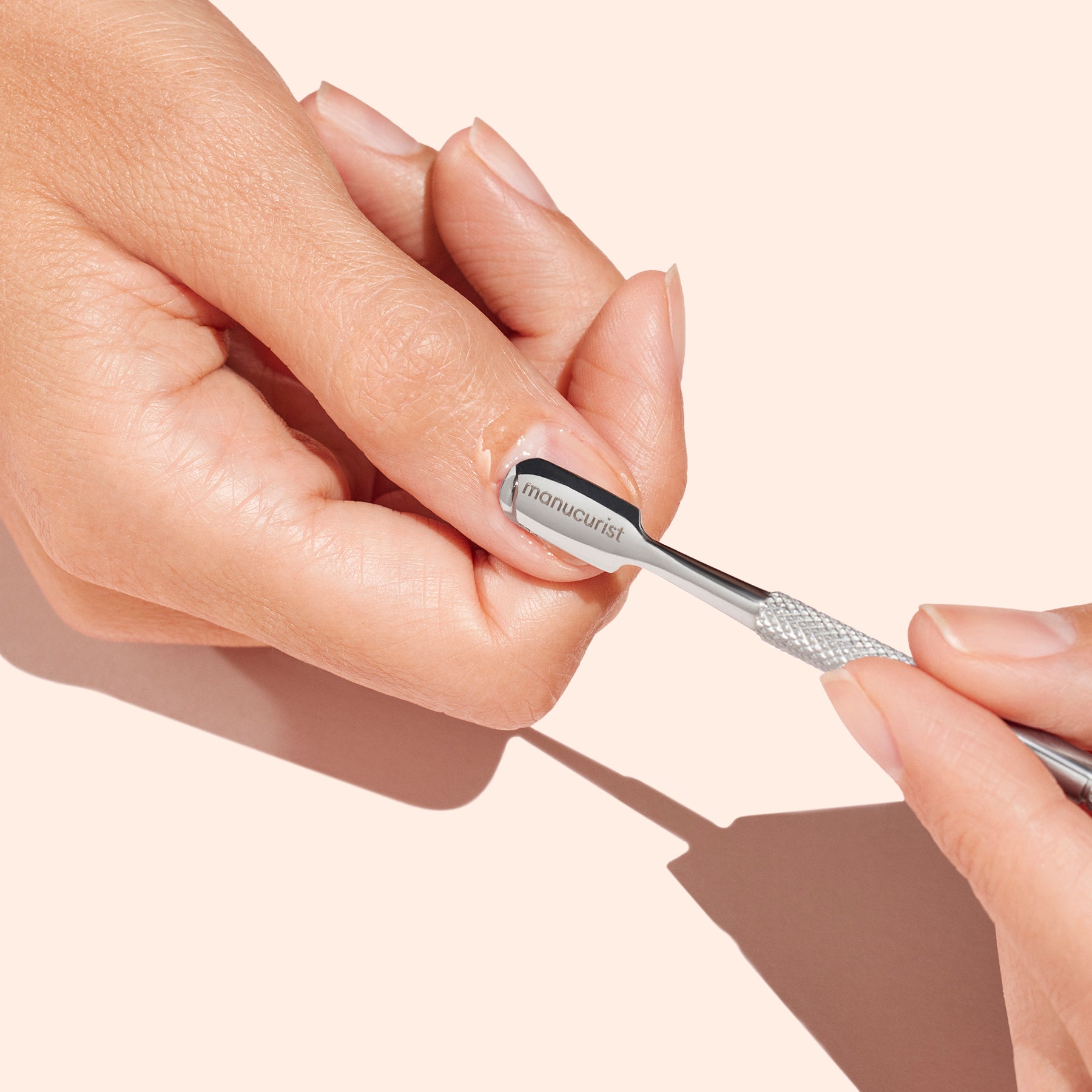 manucurist-green-nagelhautschieber-aus-stahl-pr-zisions-tool image 8
