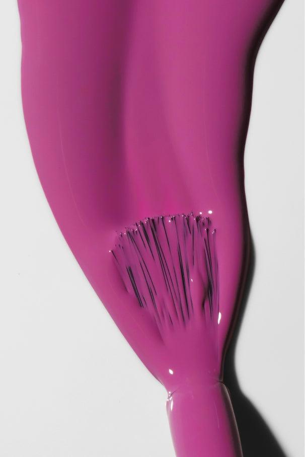 gitti-no-034-plant-based-nagellack-in-elektrisierendem-fuchsia image 6