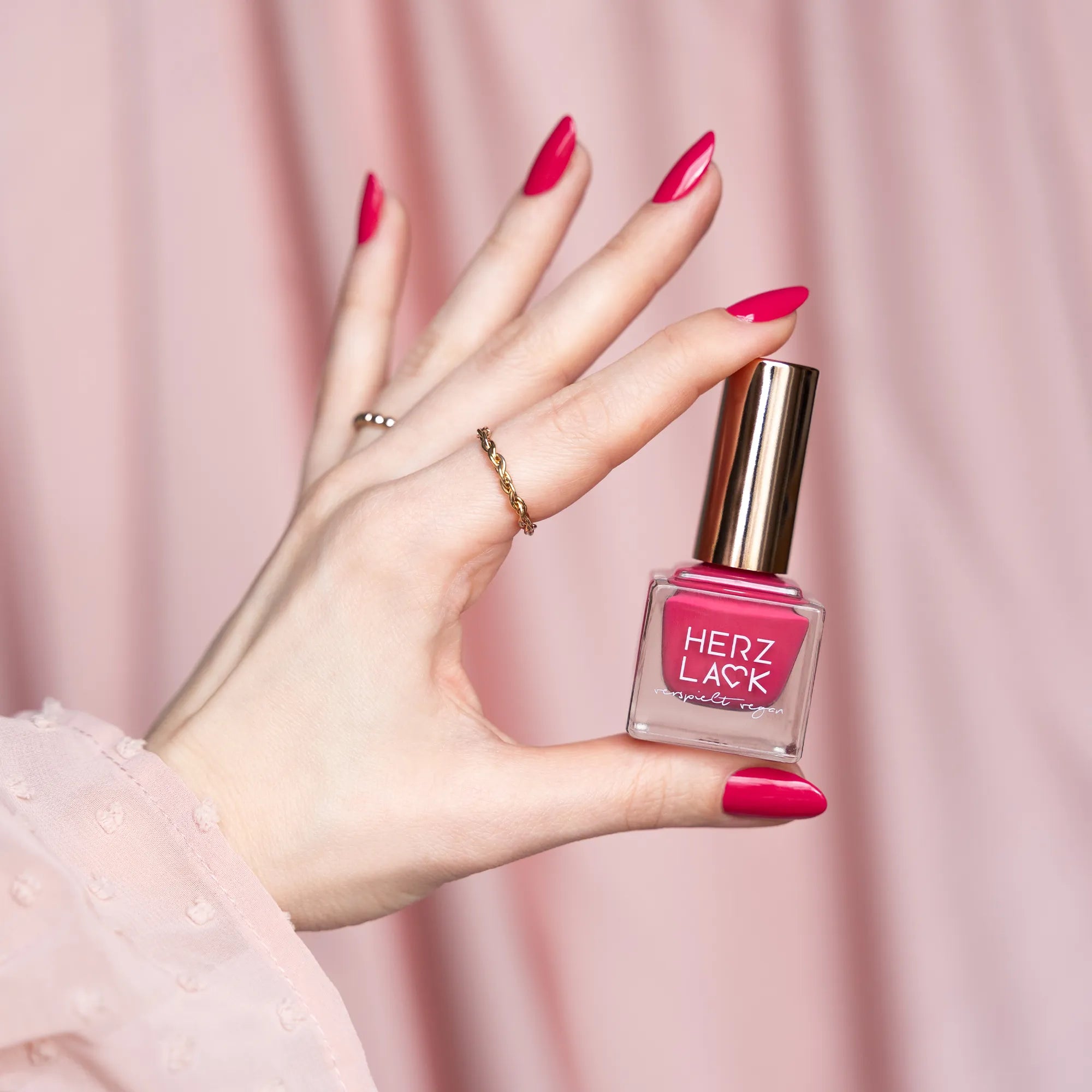 herzlack-viva-magenta-pink-one-coater-veganer-nagellack-11ml-hochdeckend image 8