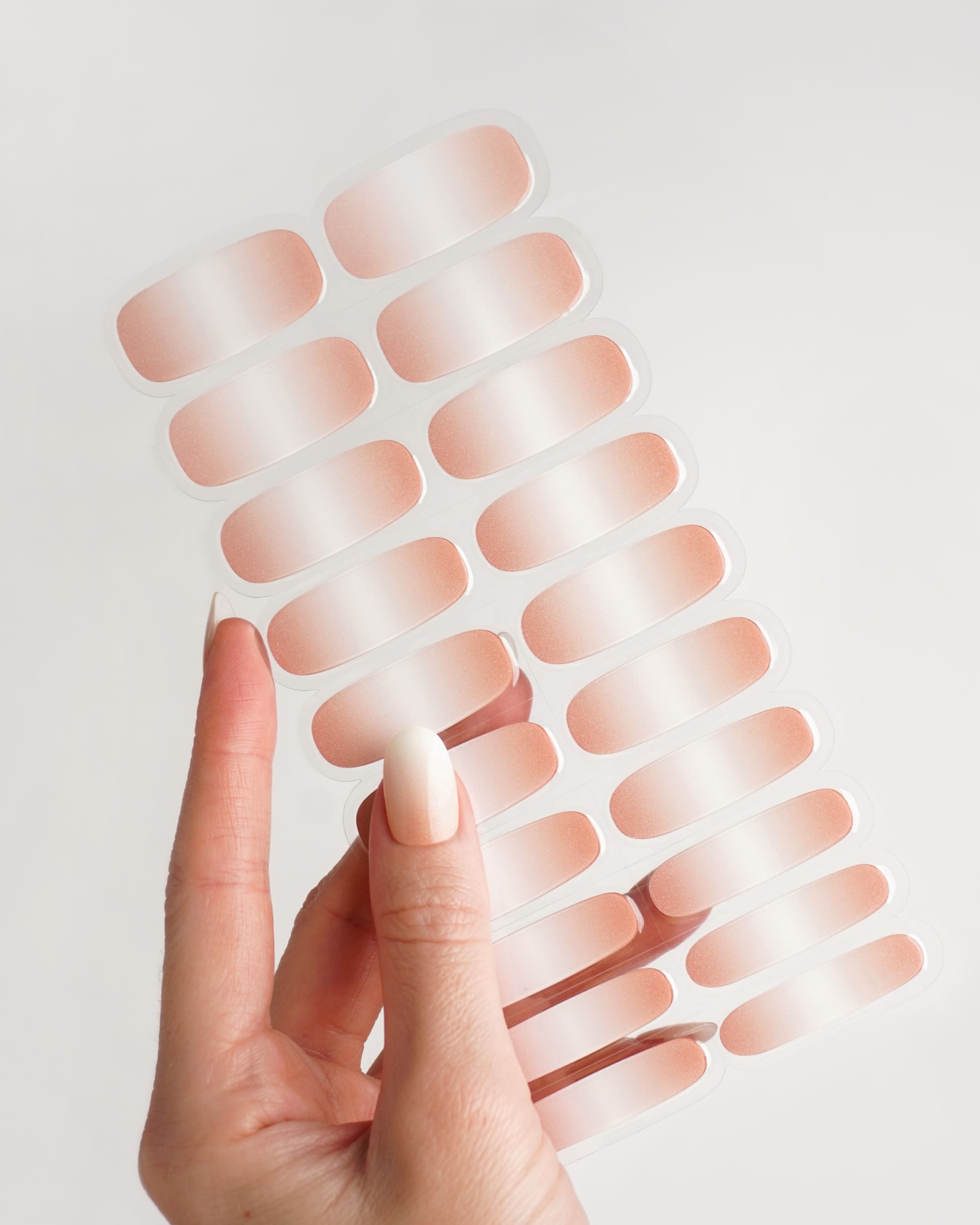 doonails-nude-glitter-babyboomer-uv-gel-strips-verlauf-mit-glitzer image 5