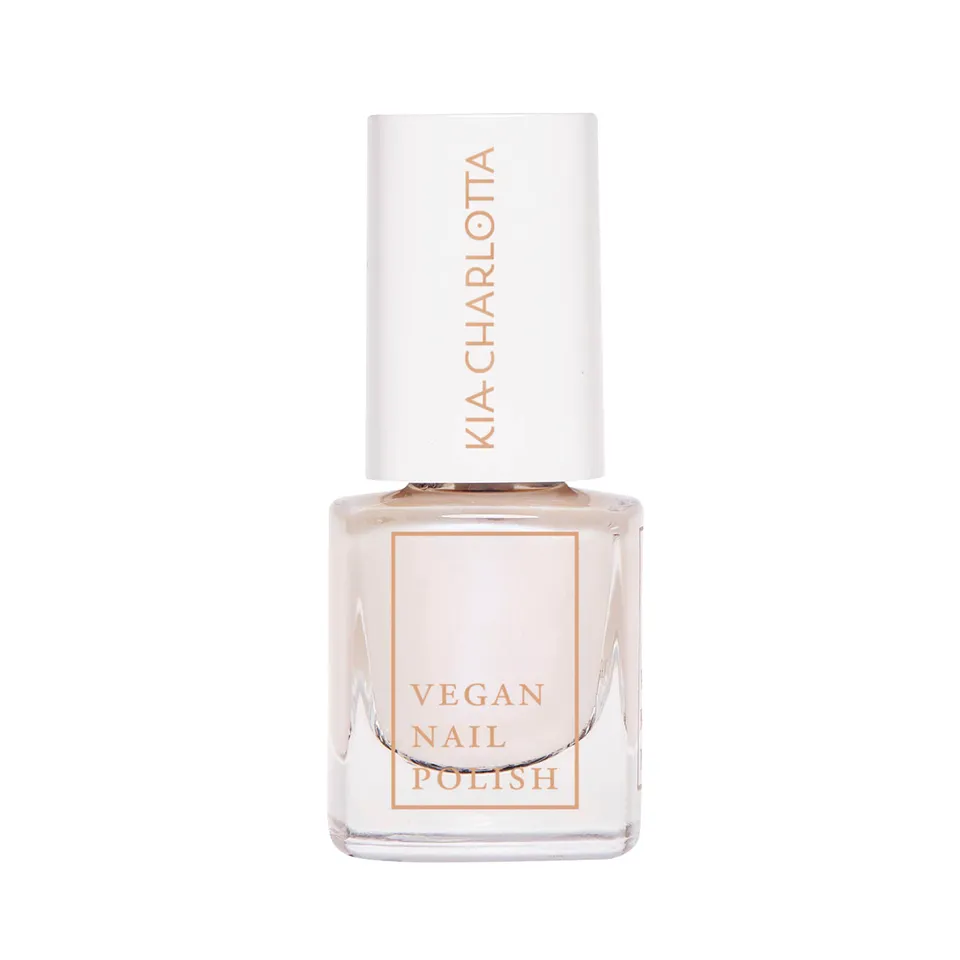 kia-charlotta-magic-veganer-nagellack-perlblau-schimmer-2 image 1