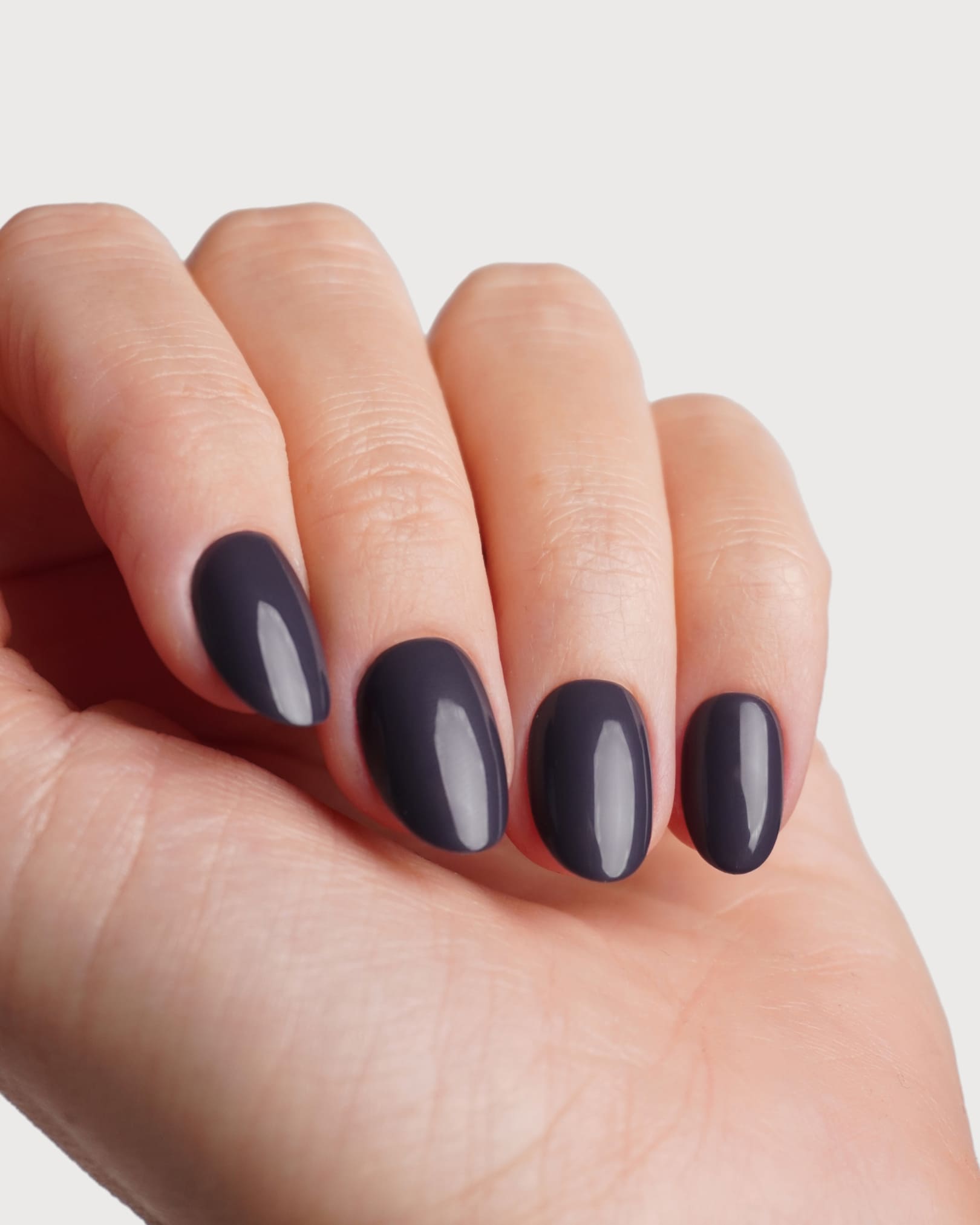 doonails-stormy-grey-short-round-soft-gel-press-ons image 4