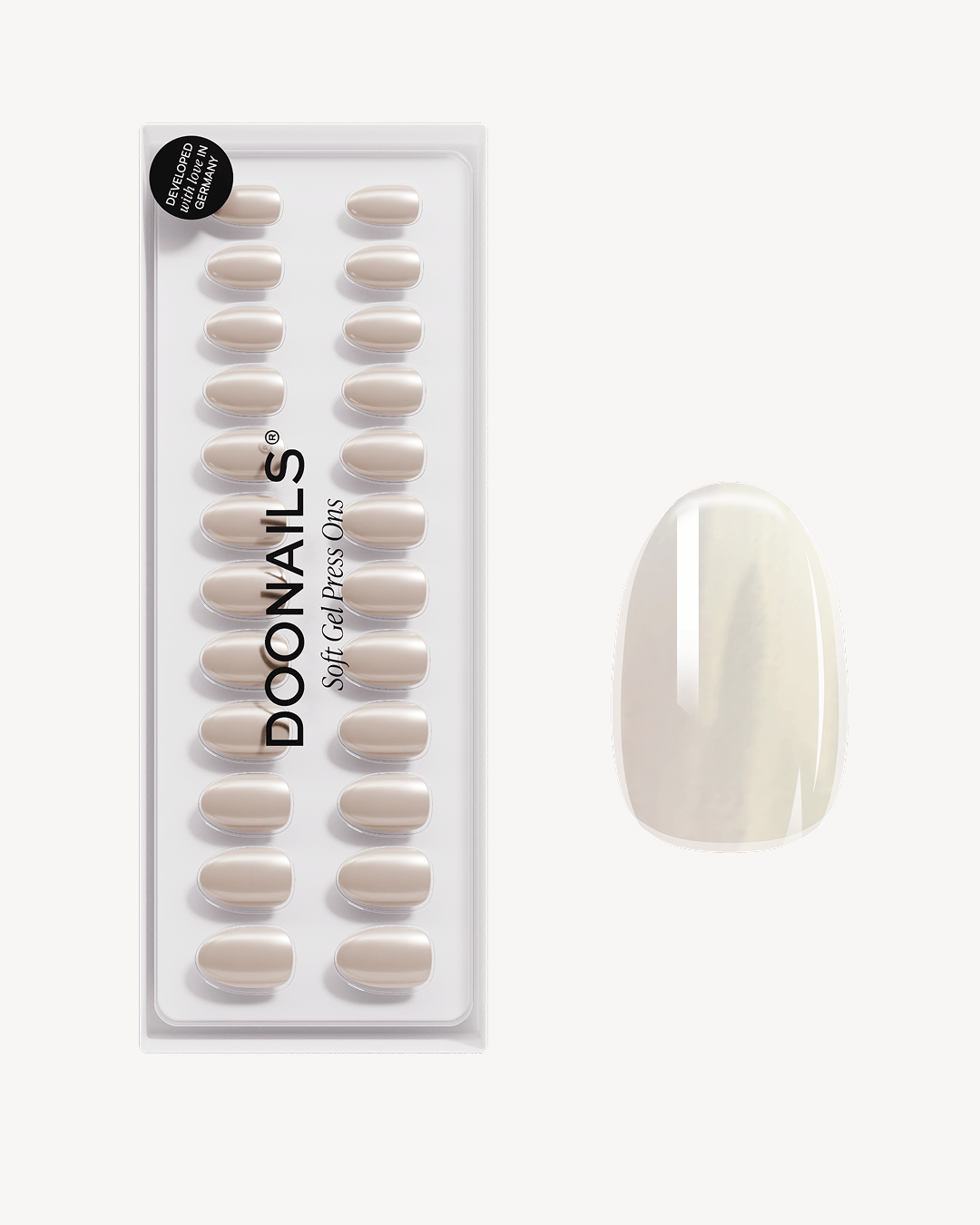 doonails-toffee-short-round-soft-gel-press-ons-karamell-nude-mit-chrome-schimmer image 1