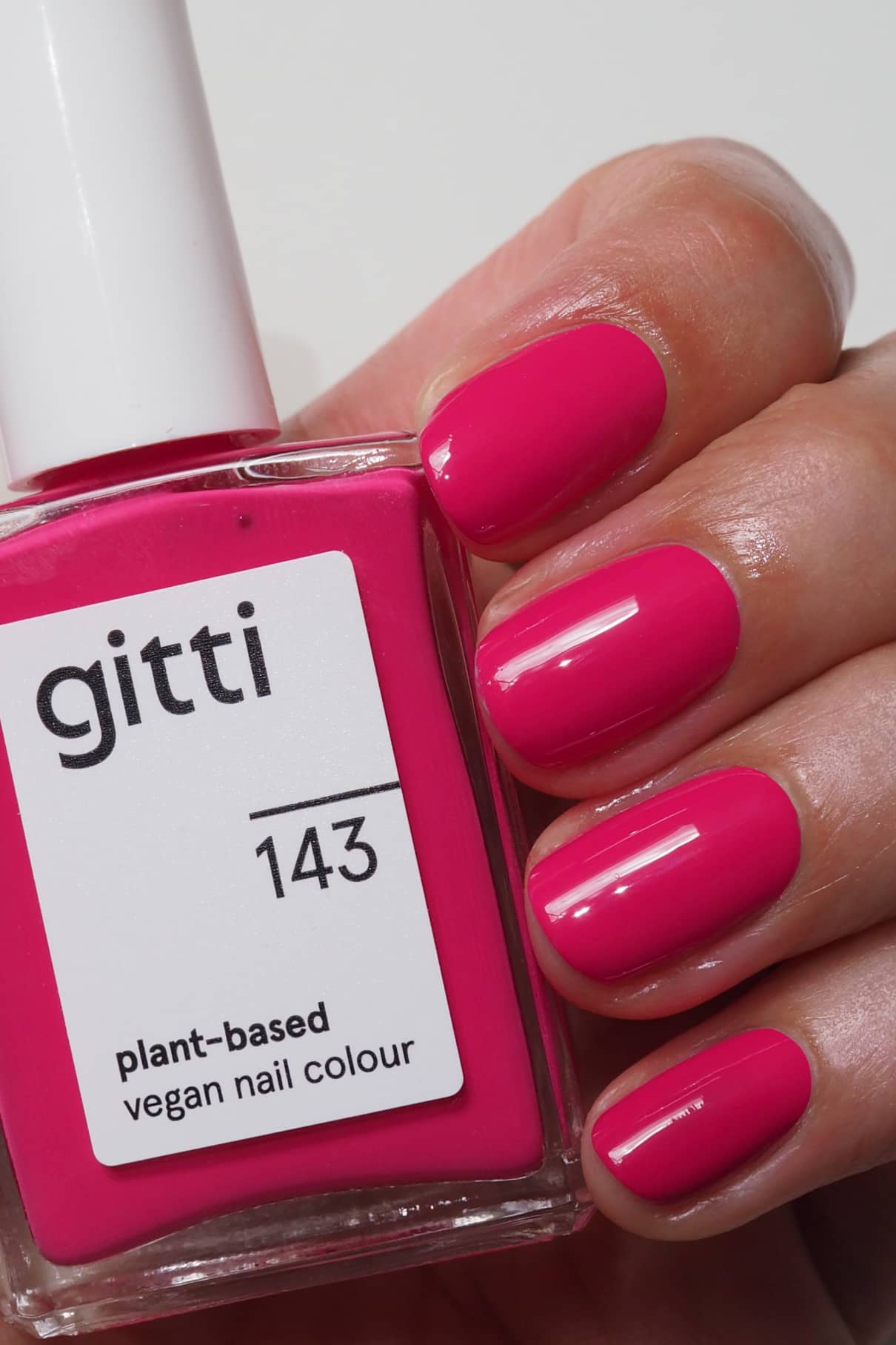 gitti-no-143-nagellack-leuchtendes-pink-plant-based image 2